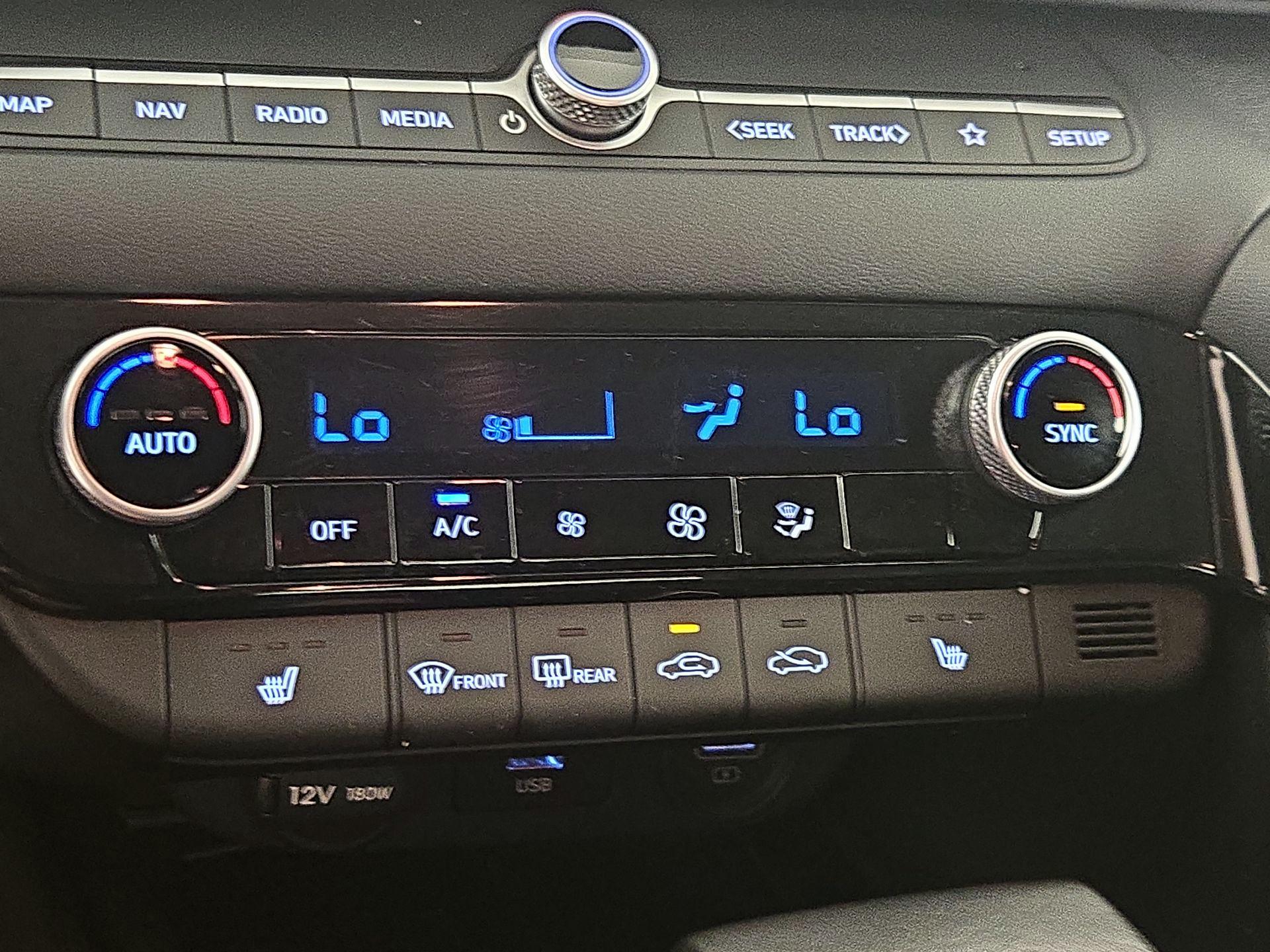 Thumbnail: 2023 Hyundai Elantra - 17
