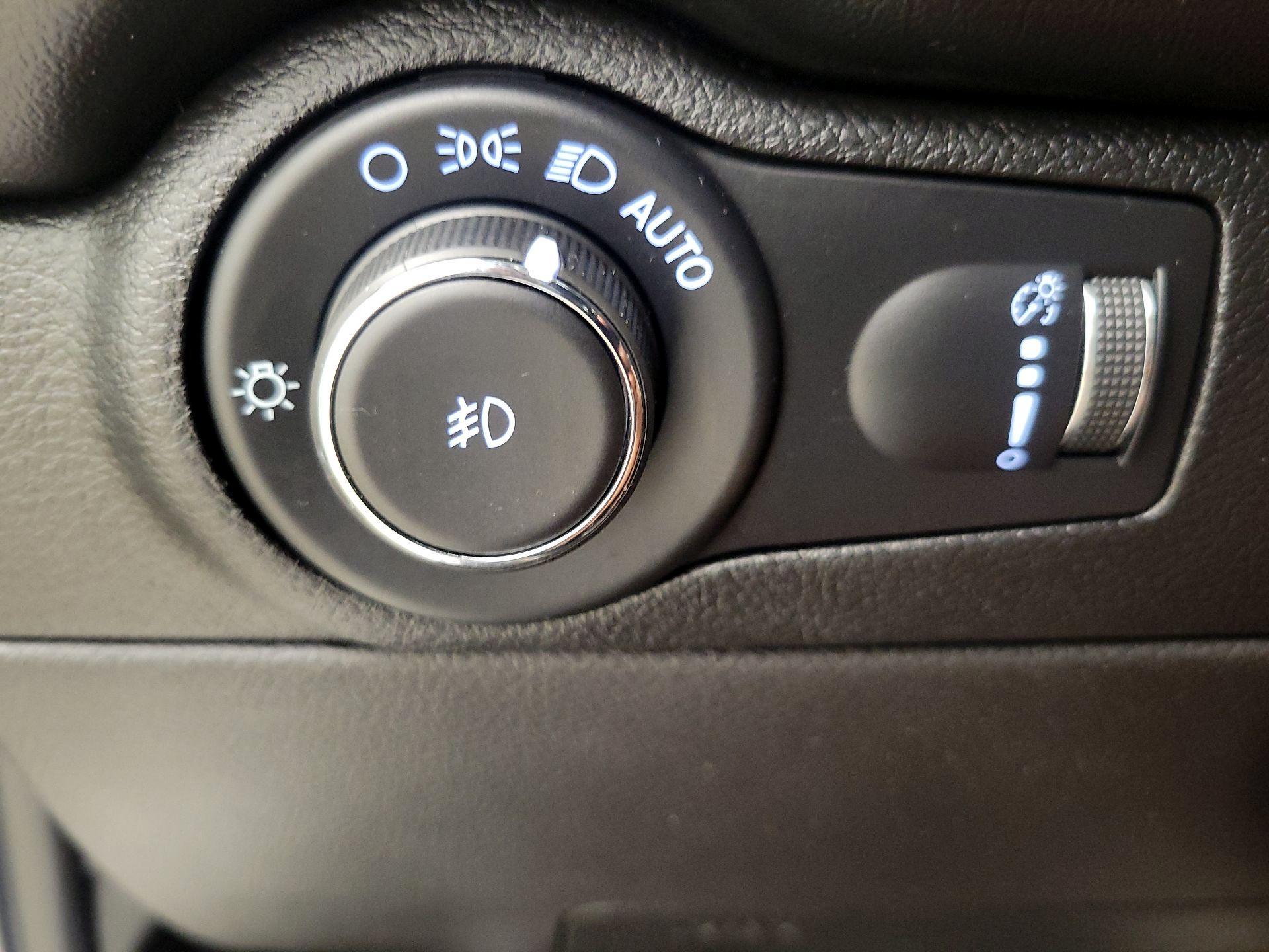 Thumbnail: 2021 Dodge Durango - 13
