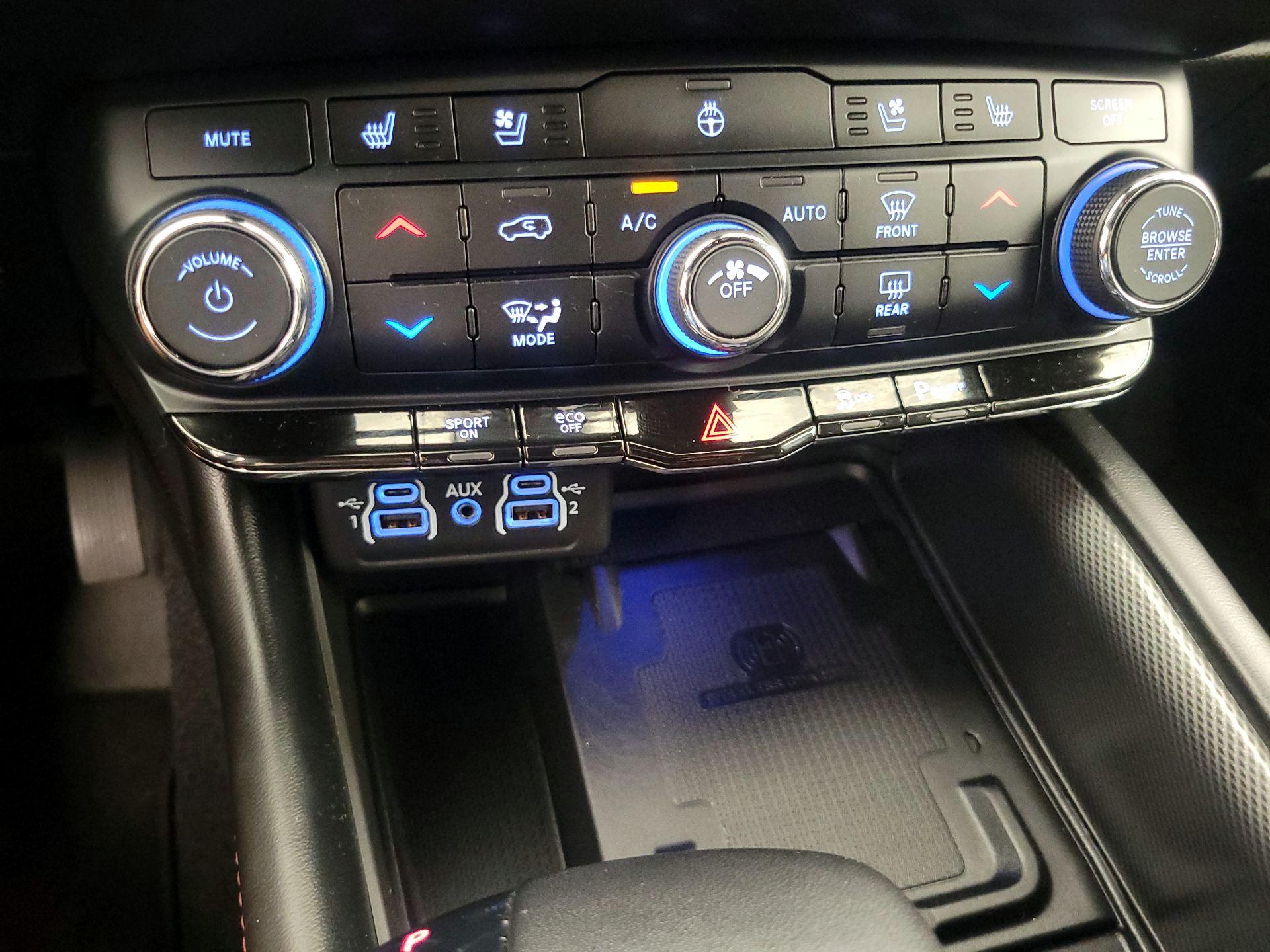 Thumbnail: 2021 Dodge Durango - 17