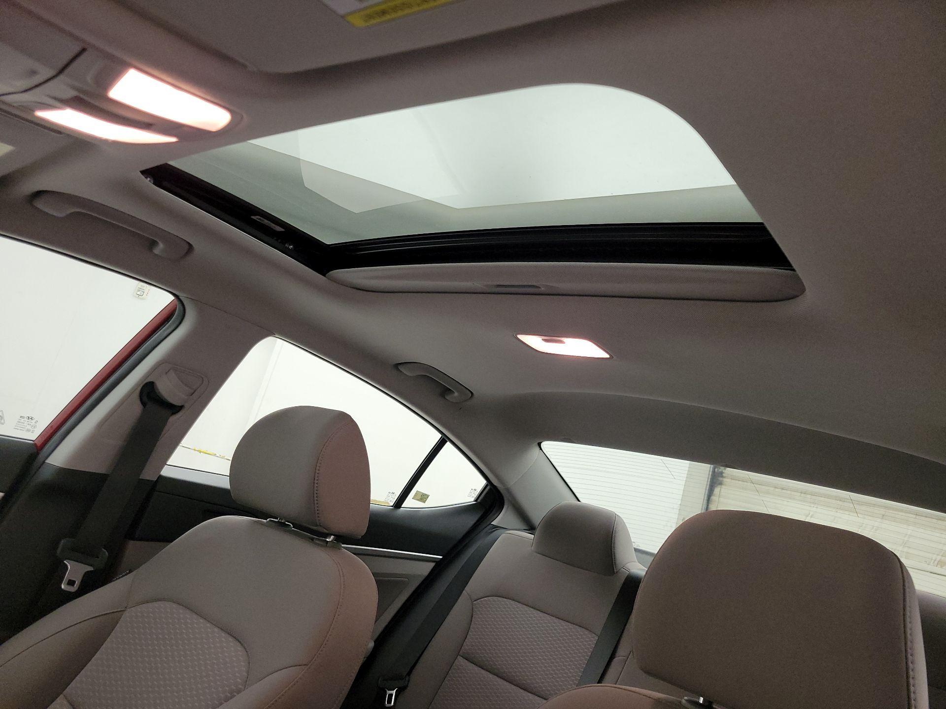 Thumbnail: 2020 Hyundai Elantra - 19