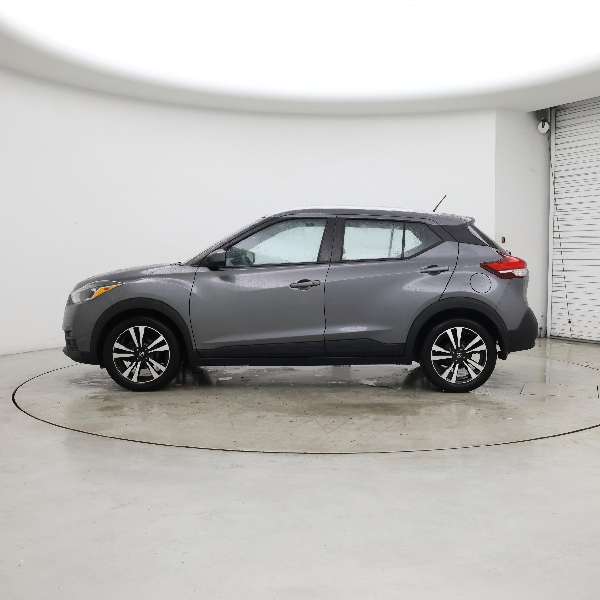Thumbnail: 2019 Nissan Kicks - 3