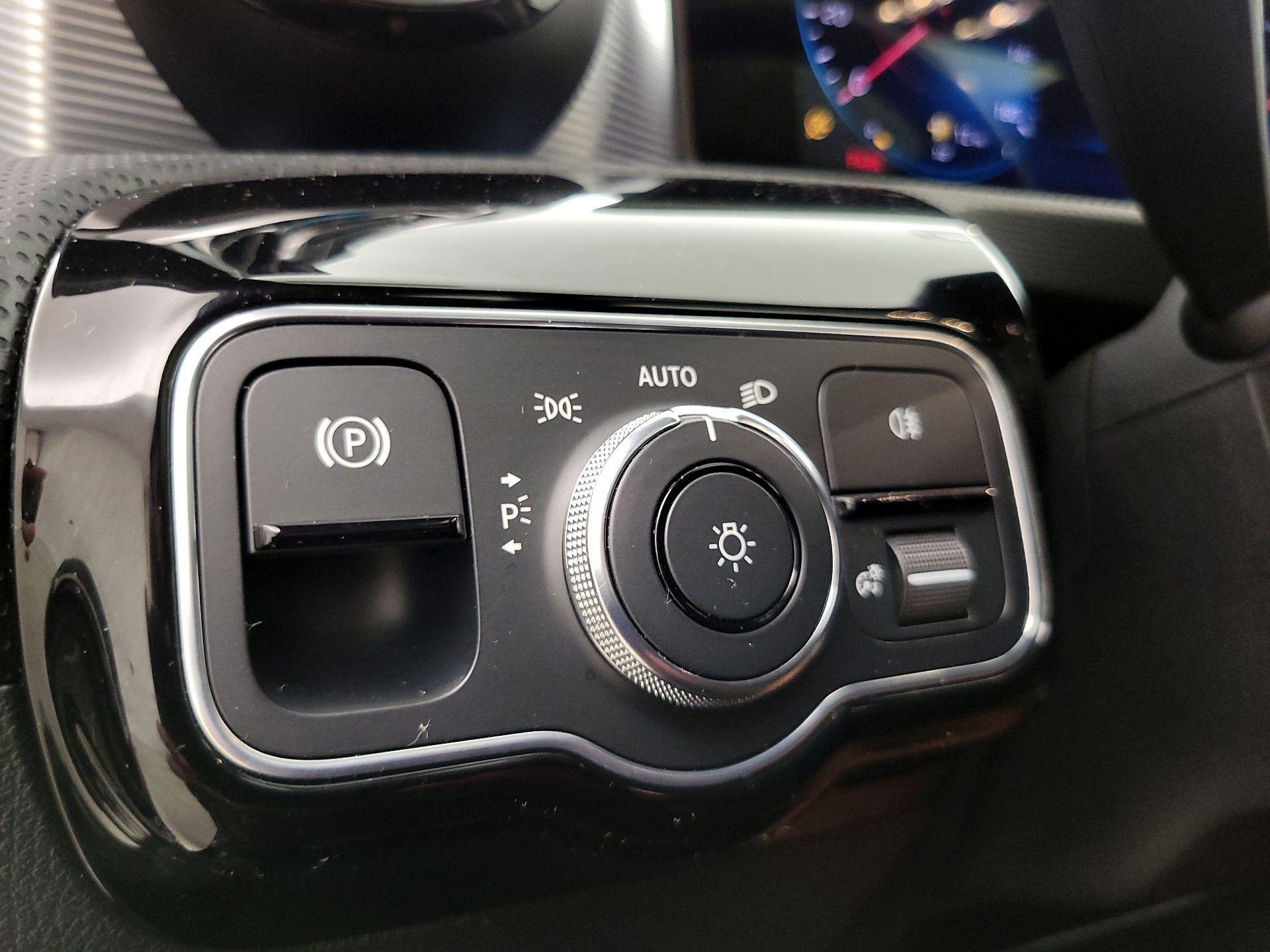 Thumbnail: 2021 Mercedes-Benz A-Class - 13