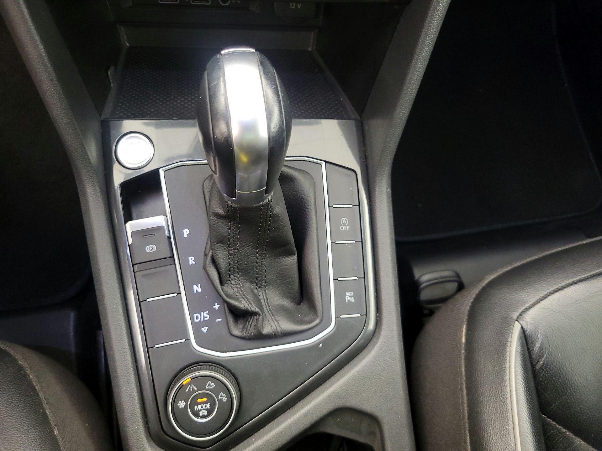 Thumbnail: 2019 Volkswagen Tiguan - 18