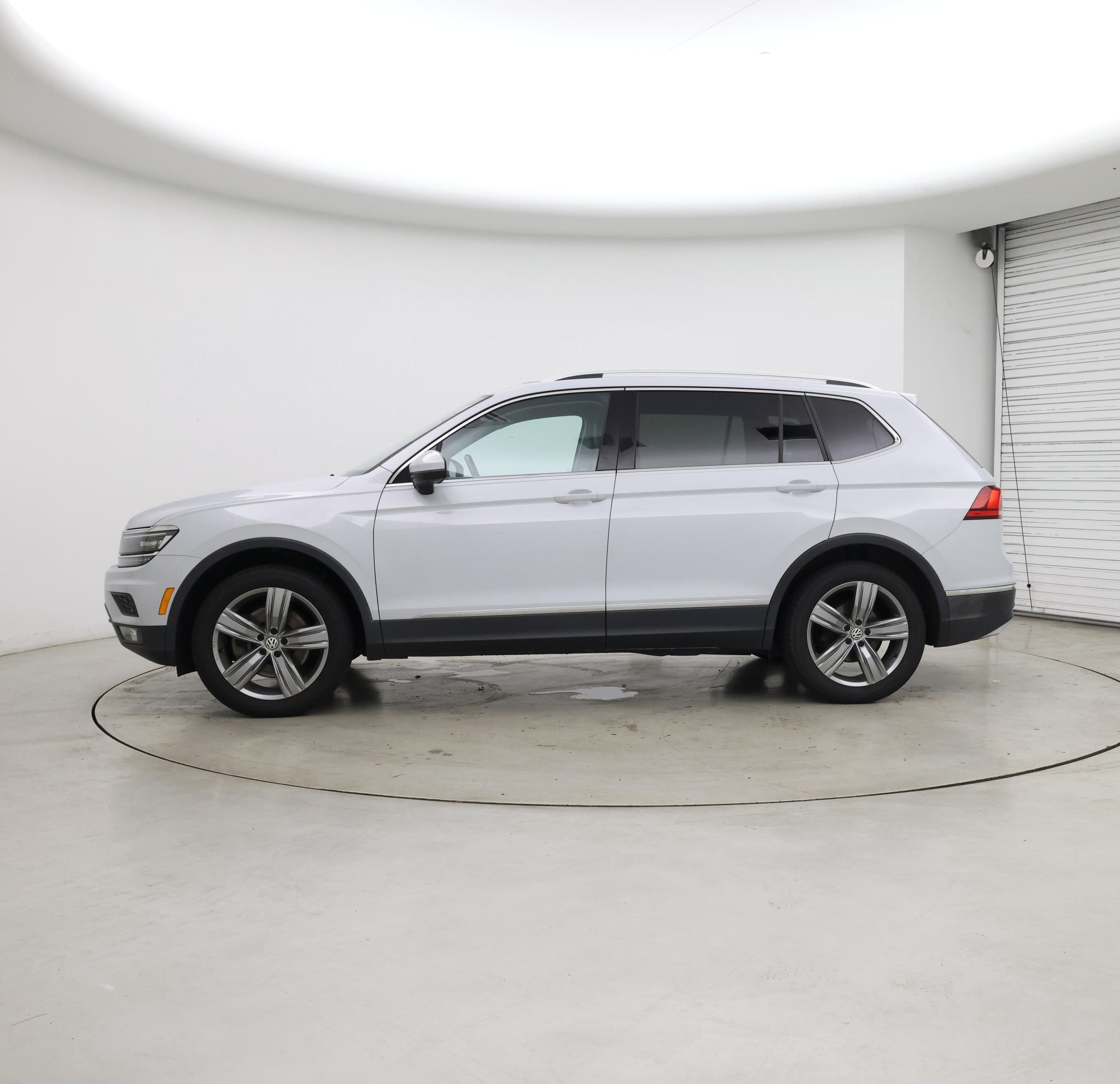 Thumbnail: 2019 Volkswagen Tiguan - 3