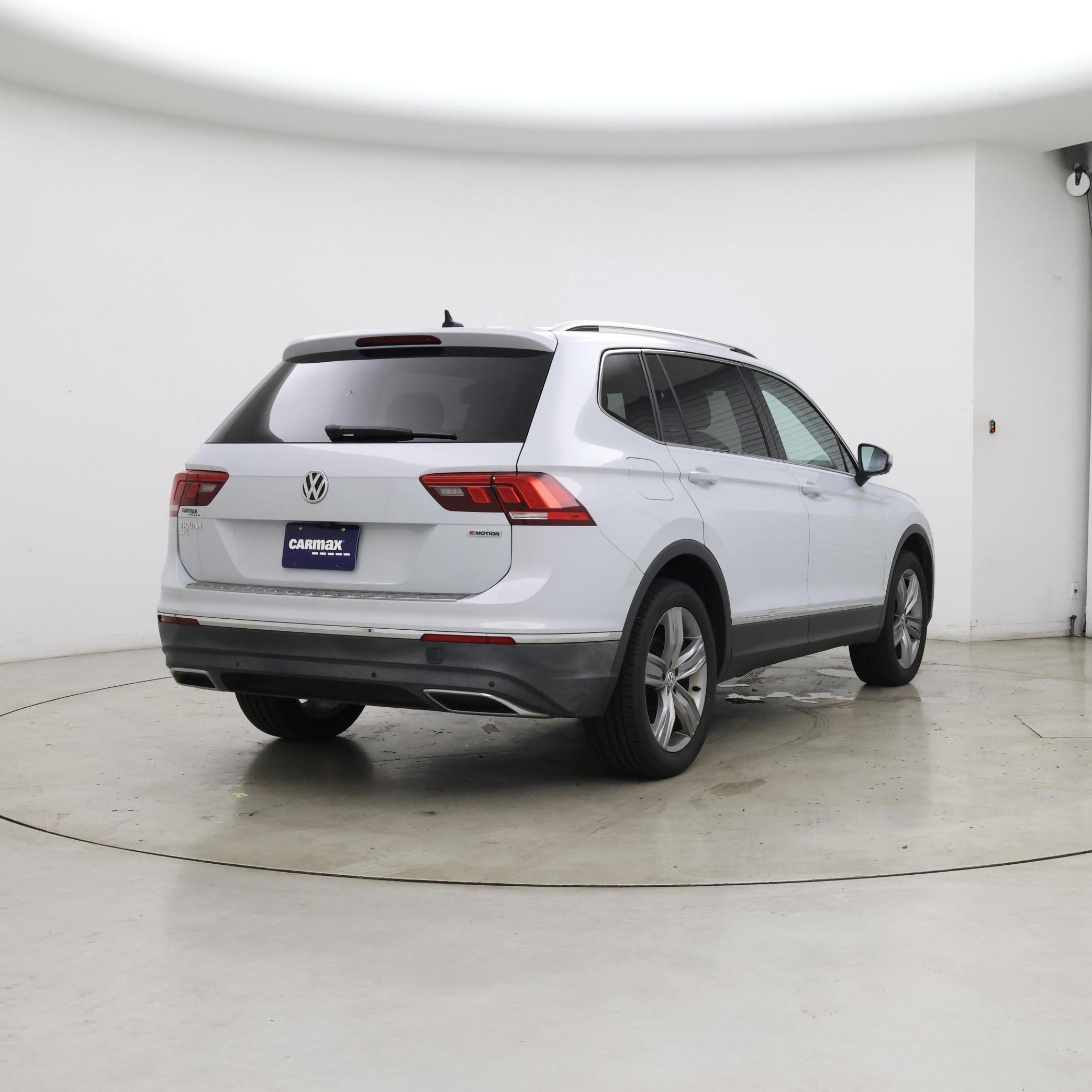 Thumbnail: 2019 Volkswagen Tiguan - 8
