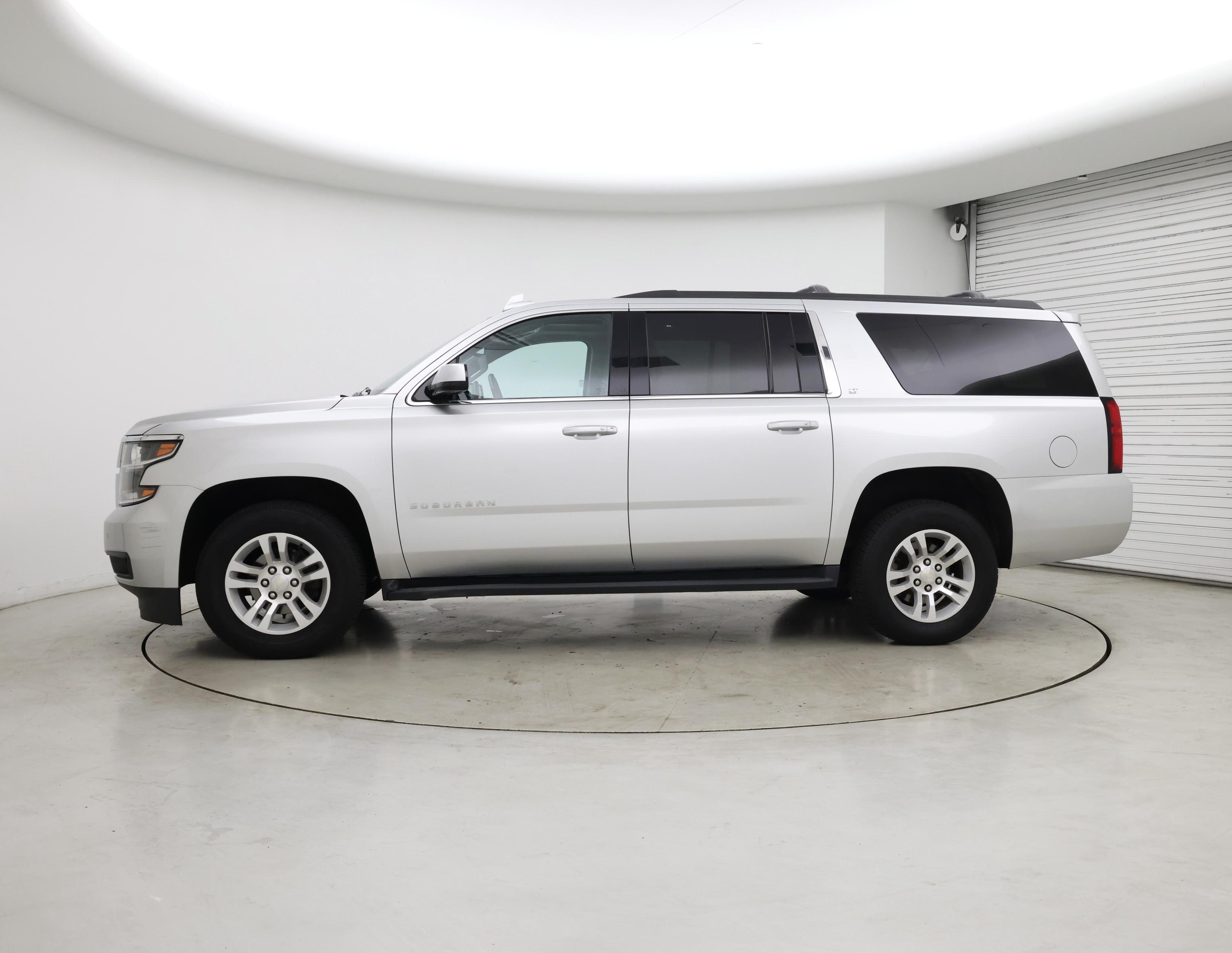 Thumbnail: 2020 Chevrolet Suburban - 3