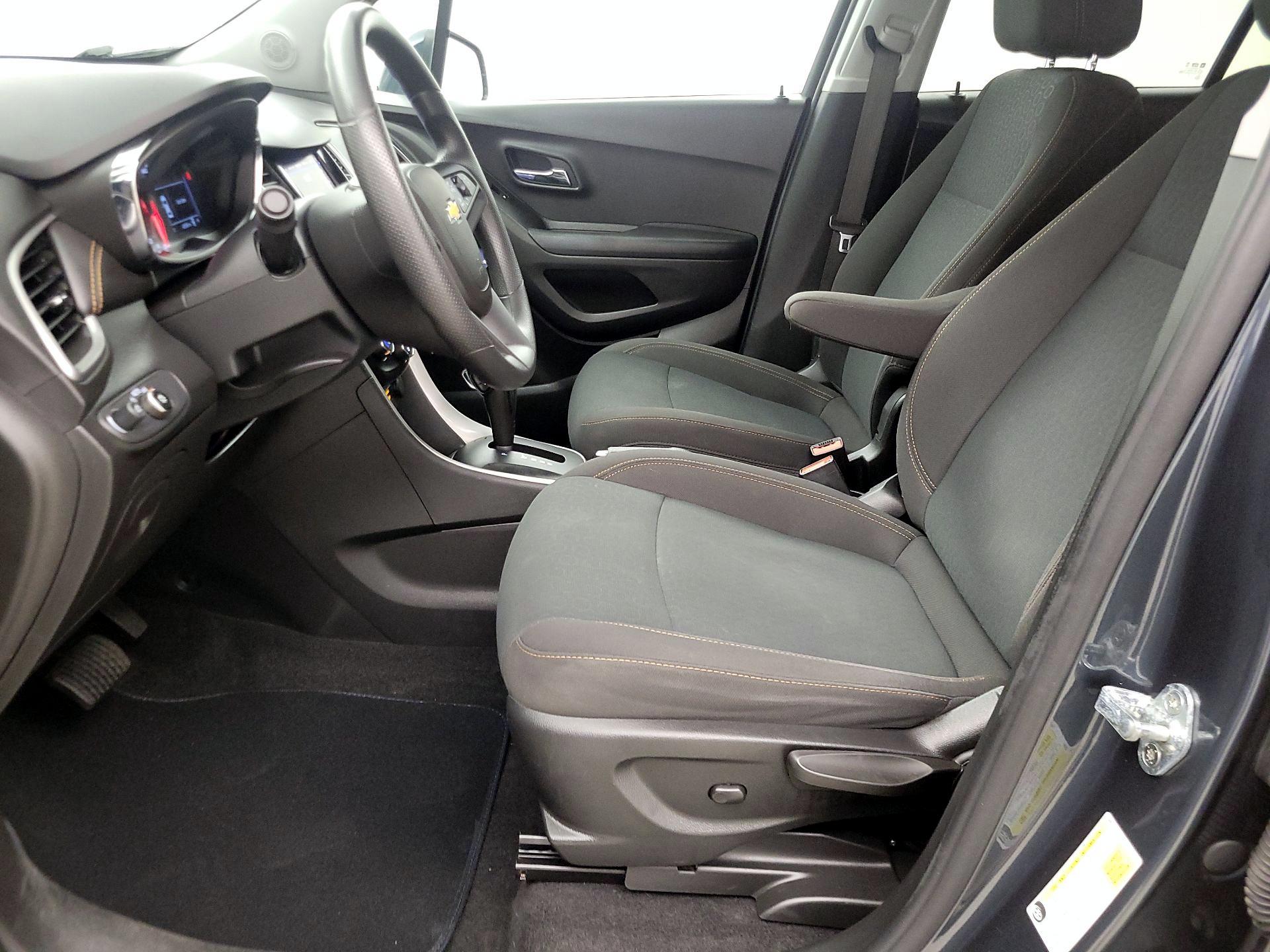 Thumbnail: 2021 Chevrolet Trax - 11