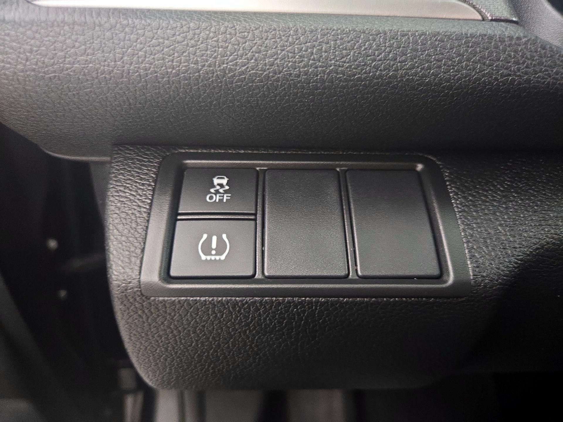 Thumbnail: 2016 Honda Civic - 13