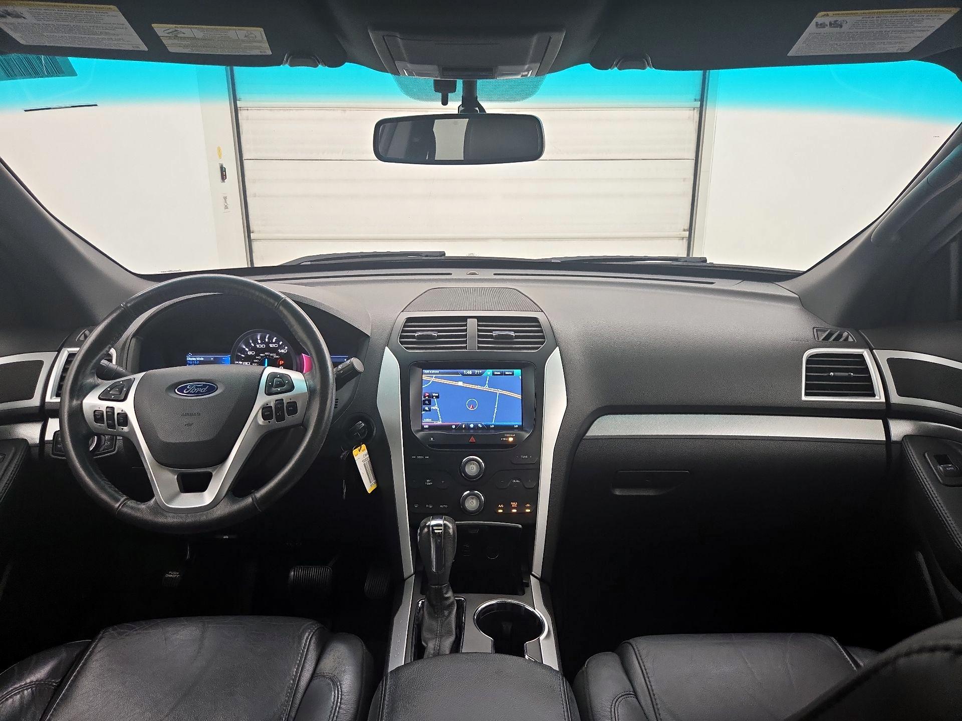 Thumbnail: 2015 Ford Explorer - 9