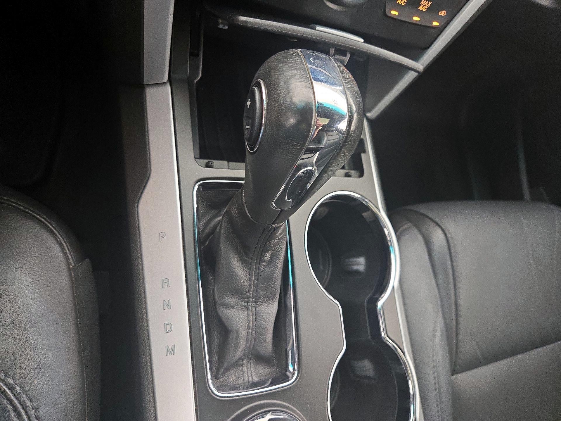 Thumbnail: 2015 Ford Explorer - 18