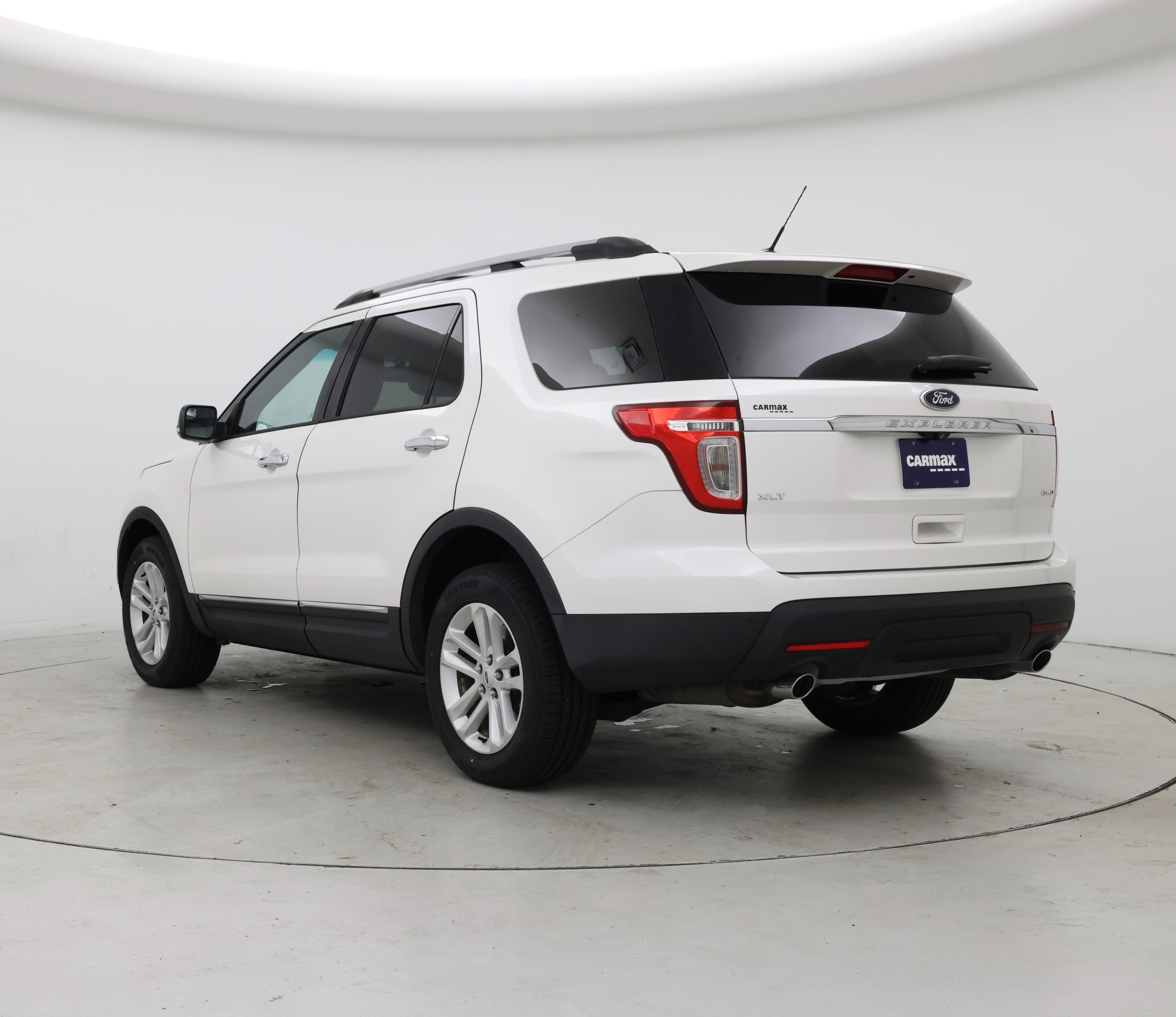 Thumbnail: 2015 Ford Explorer - 2