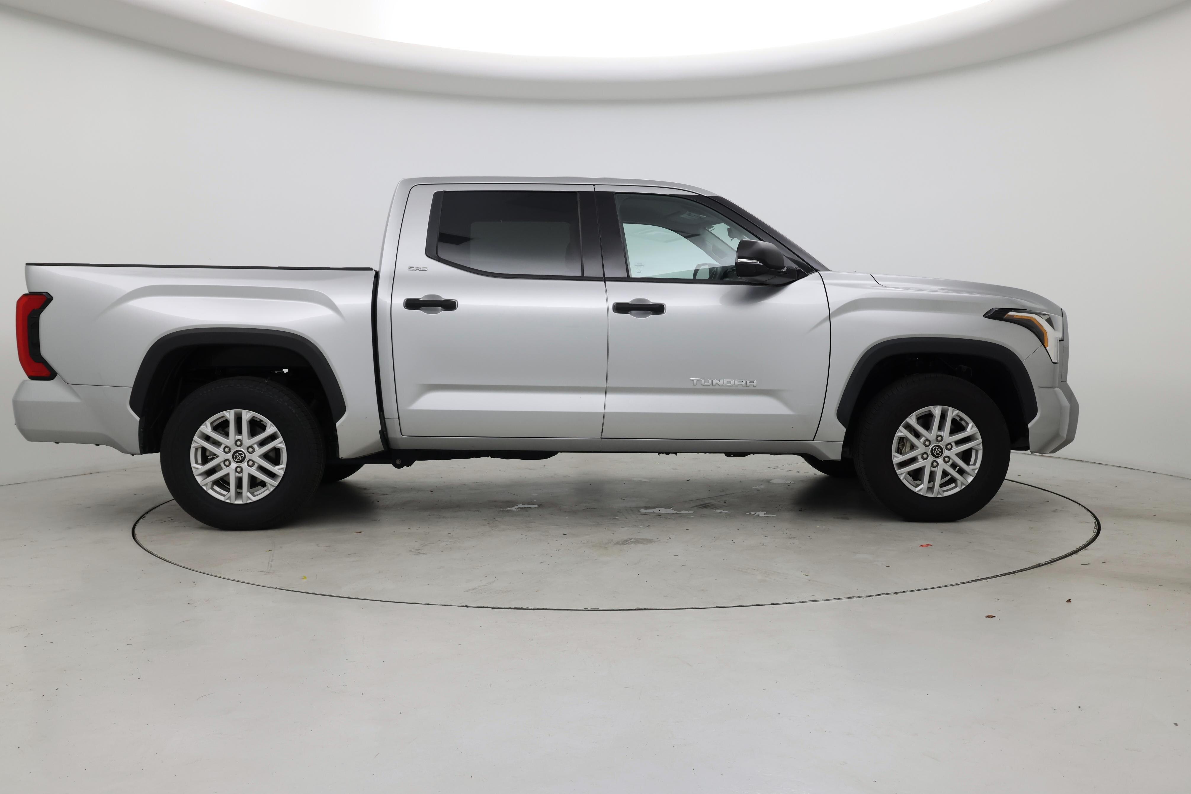 Thumbnail: 2022 Toyota Tundra - 7