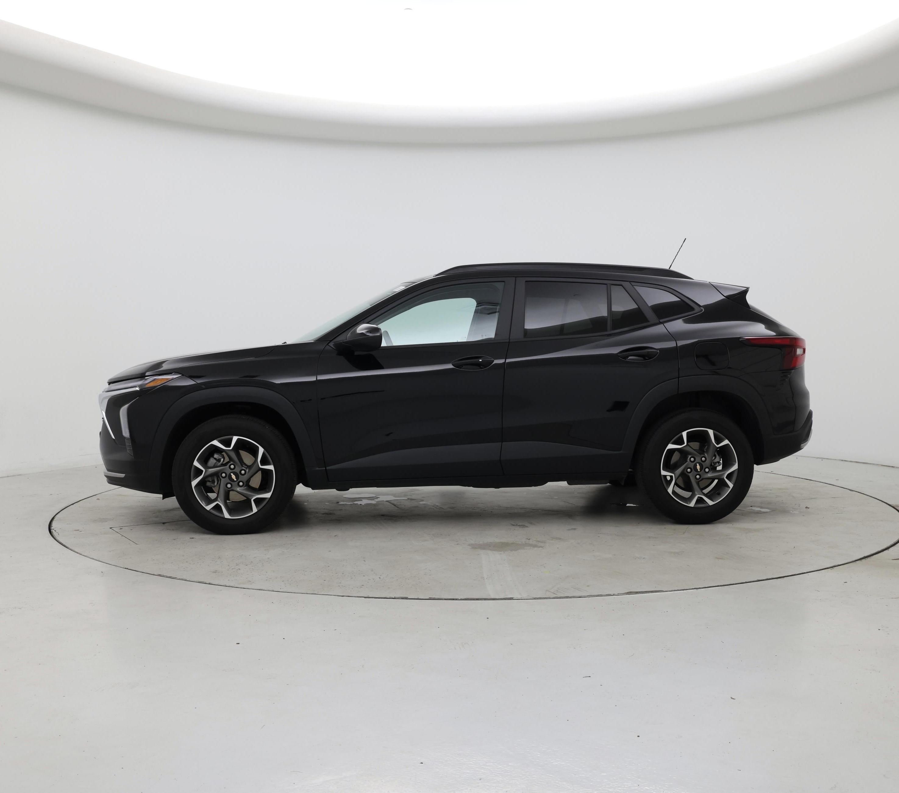 Thumbnail: 2024 Chevrolet Trax - 3