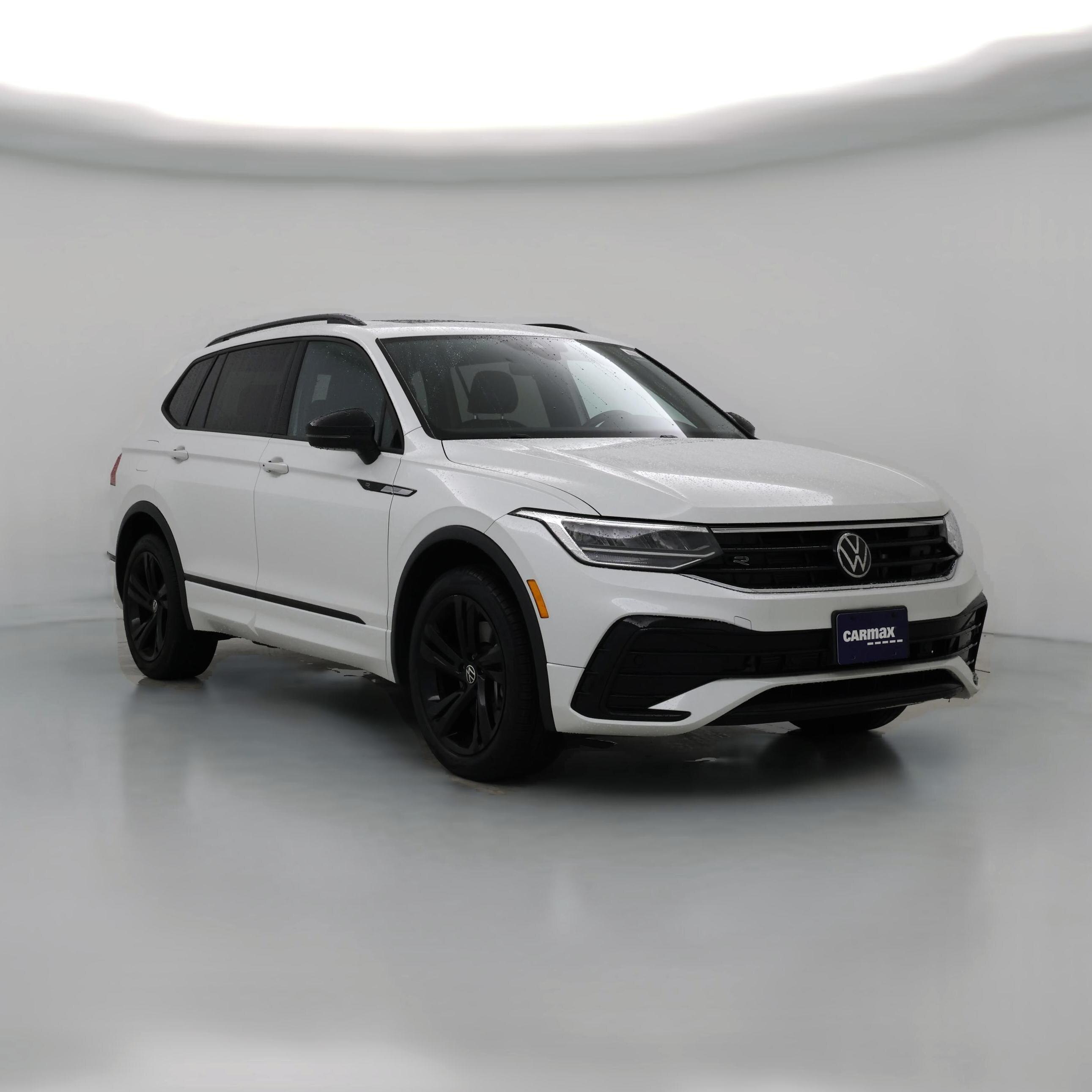 Thumbnail: 2023 Volkswagen Tiguan - 1