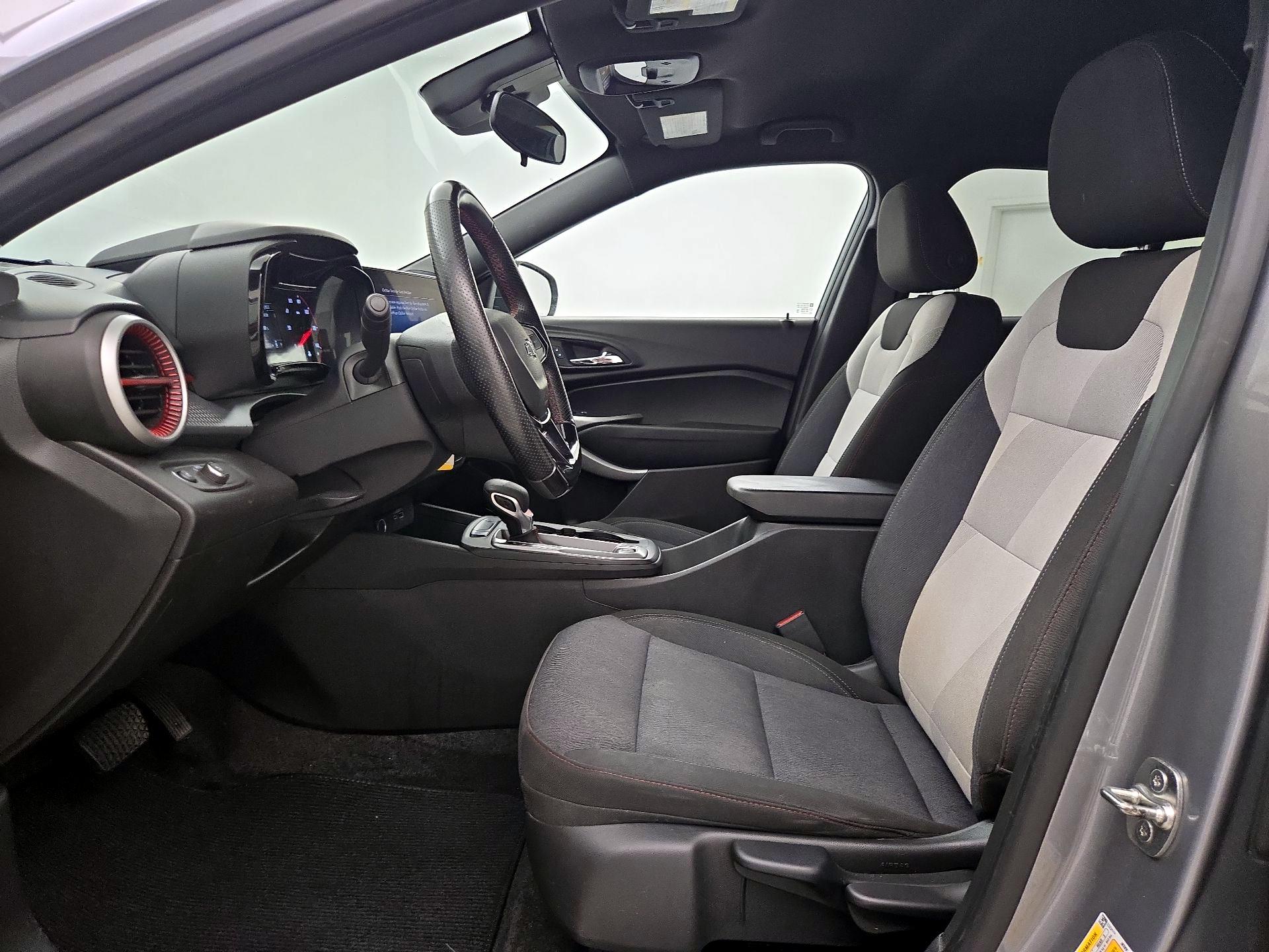 Thumbnail: 2024 Chevrolet Trax - 11