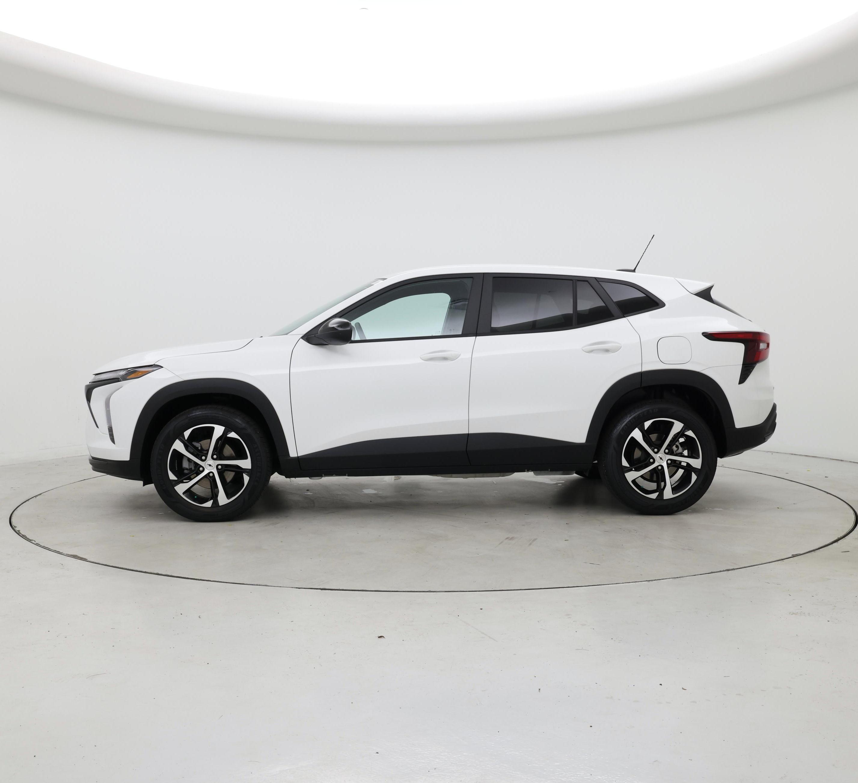 Thumbnail: 2024 Chevrolet Trax - 3