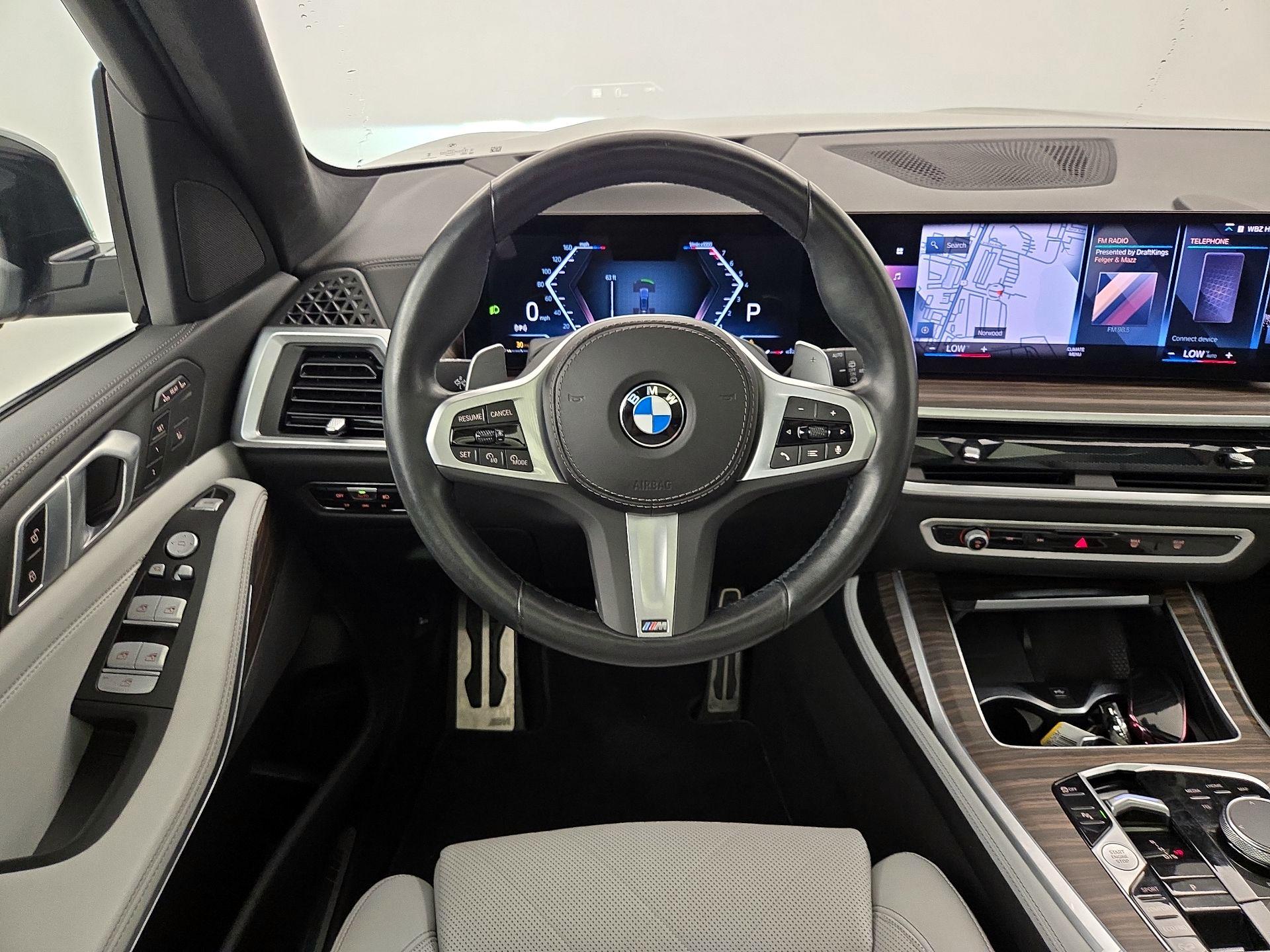 Thumbnail: 2023 BMW X7 - 10