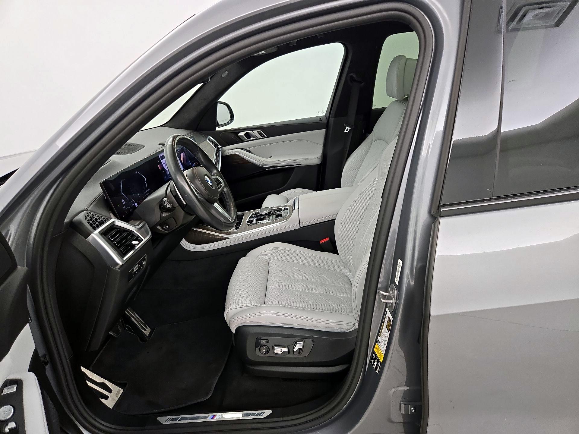 Thumbnail: 2023 BMW X7 - 11