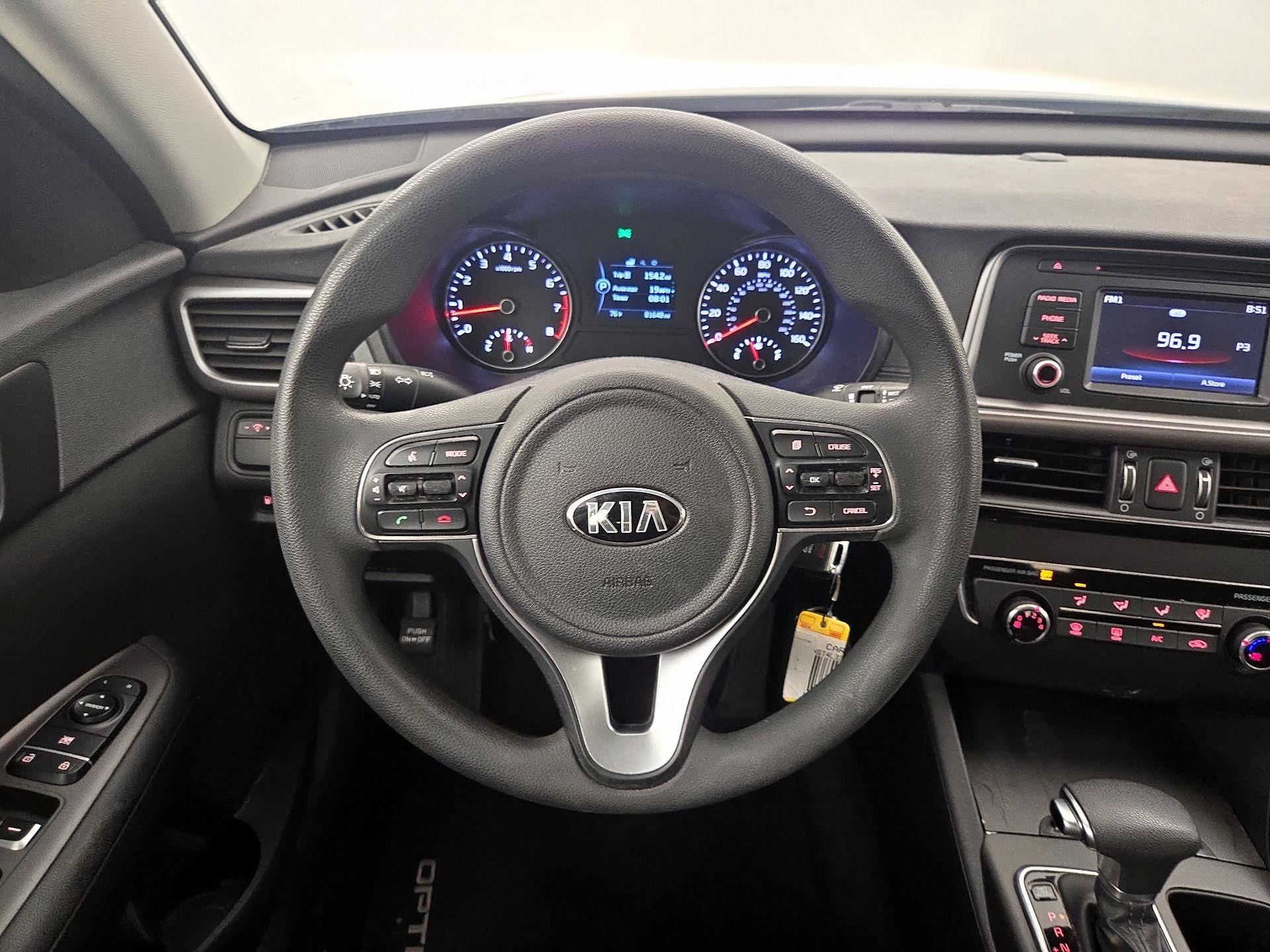 Thumbnail: 2016 Kia Optima - 10
