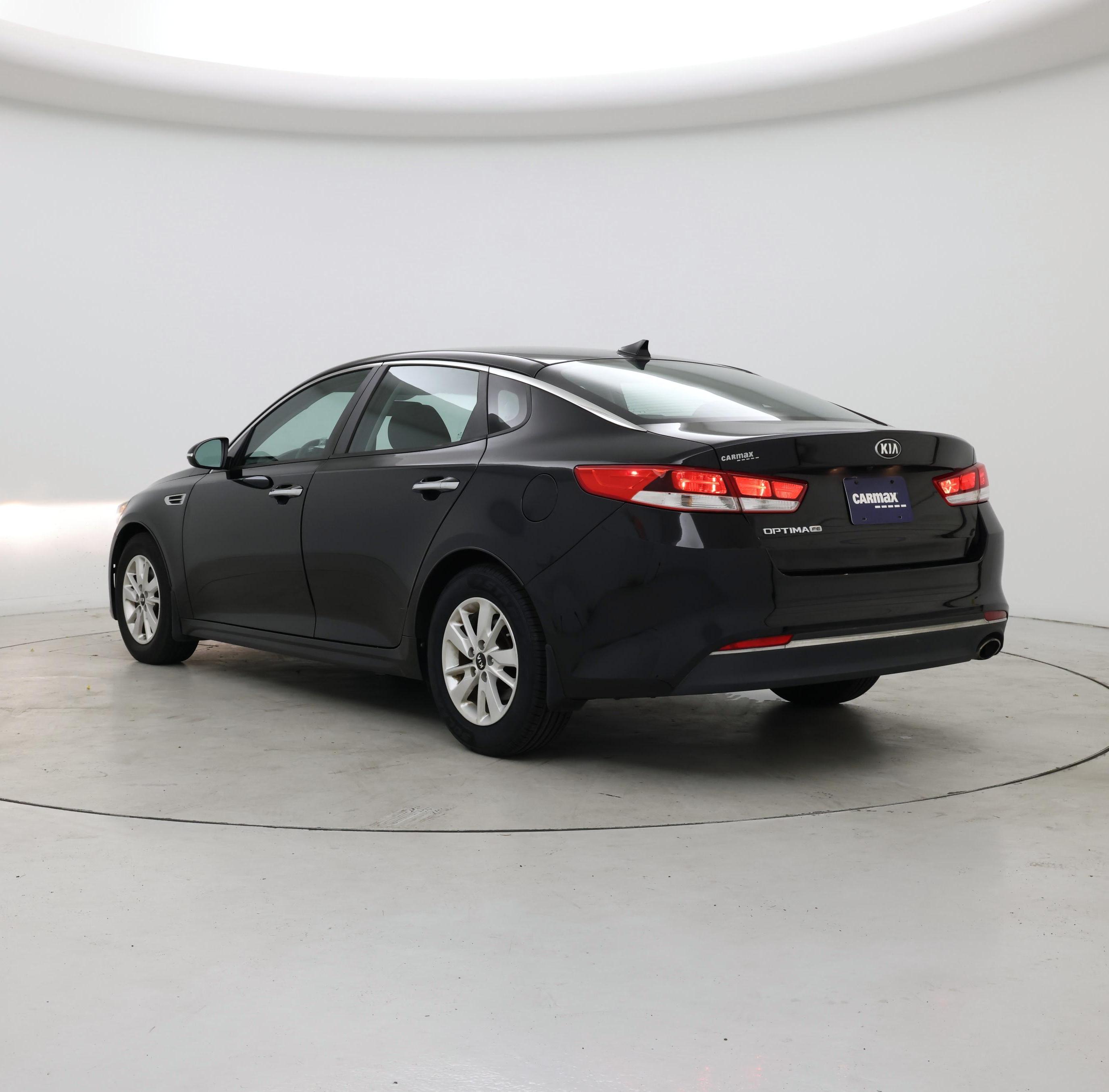 Thumbnail: 2016 Kia Optima - 2