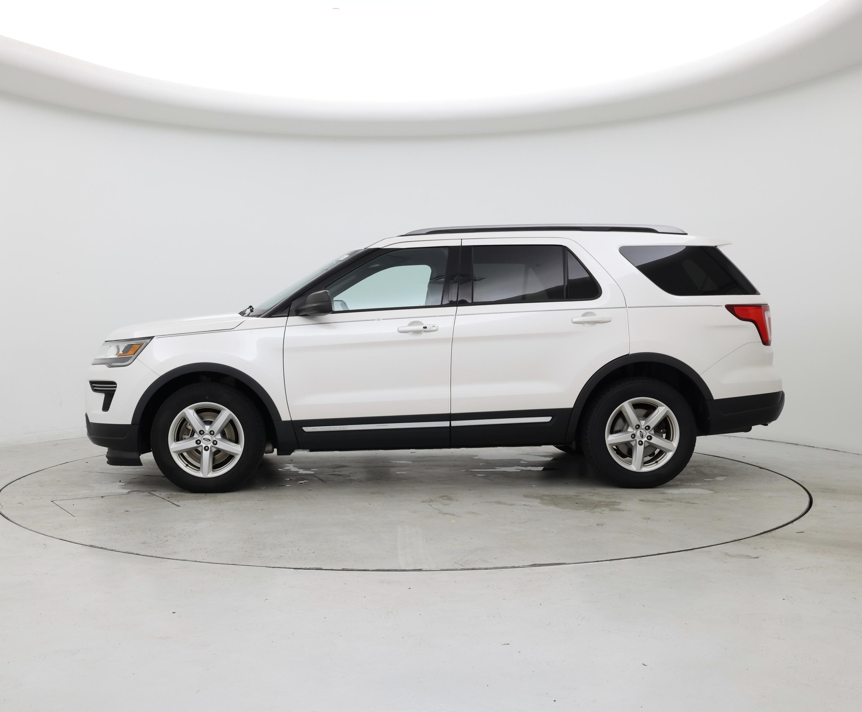 Thumbnail: 2018 Ford Explorer - 3
