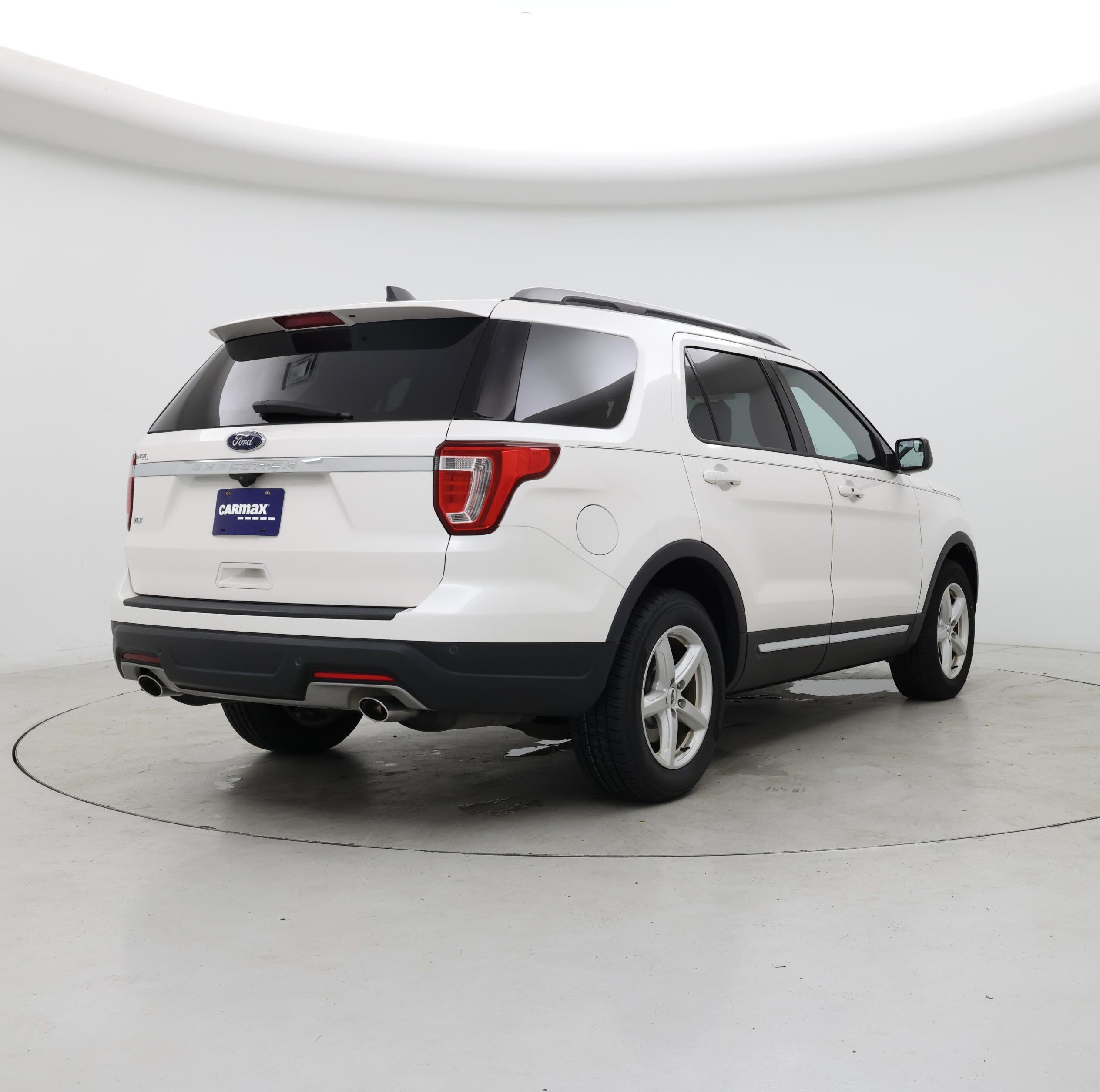 Thumbnail: 2018 Ford Explorer - 8