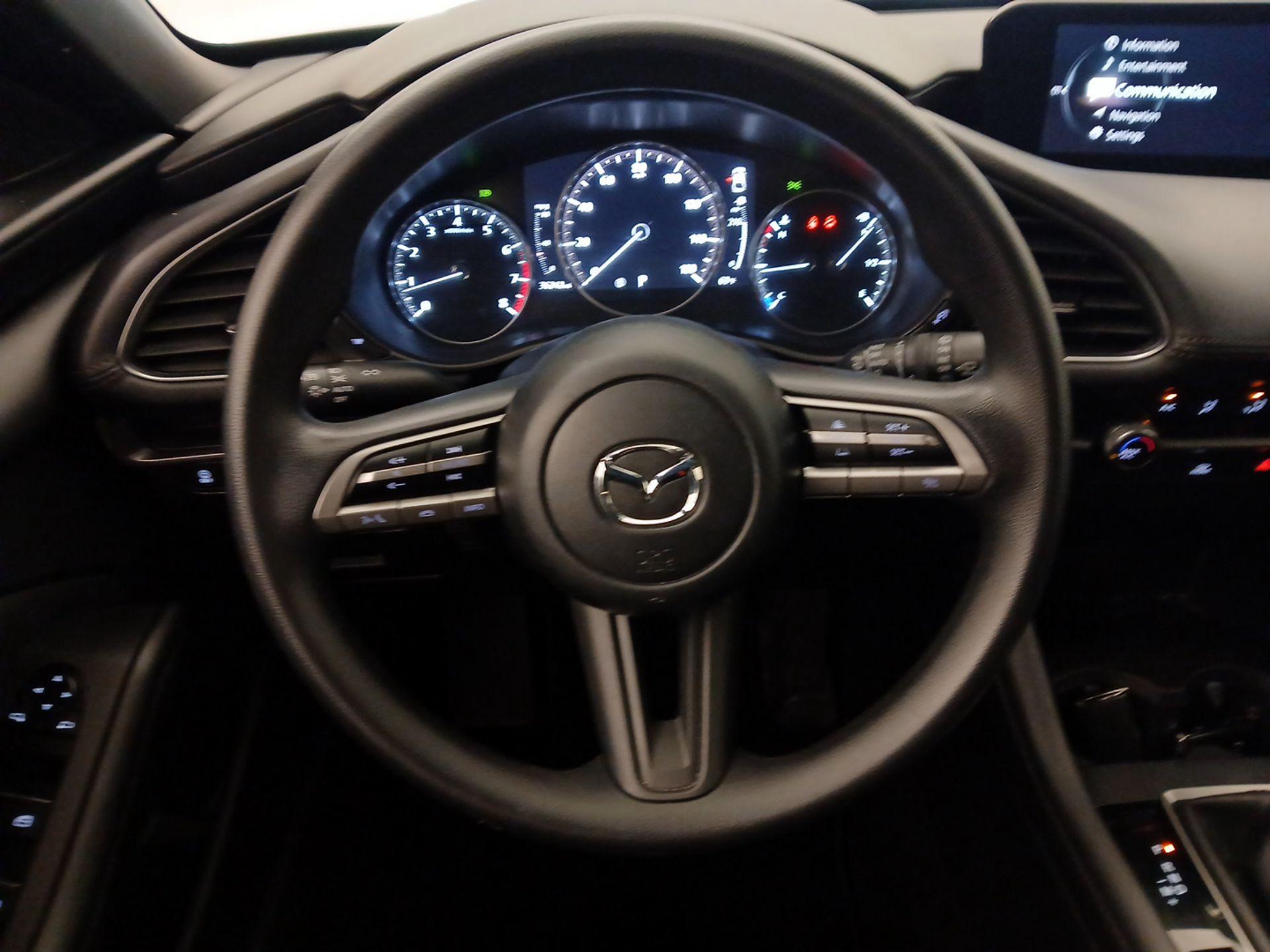 Thumbnail: 2022 Mazda Mazda3 - 10