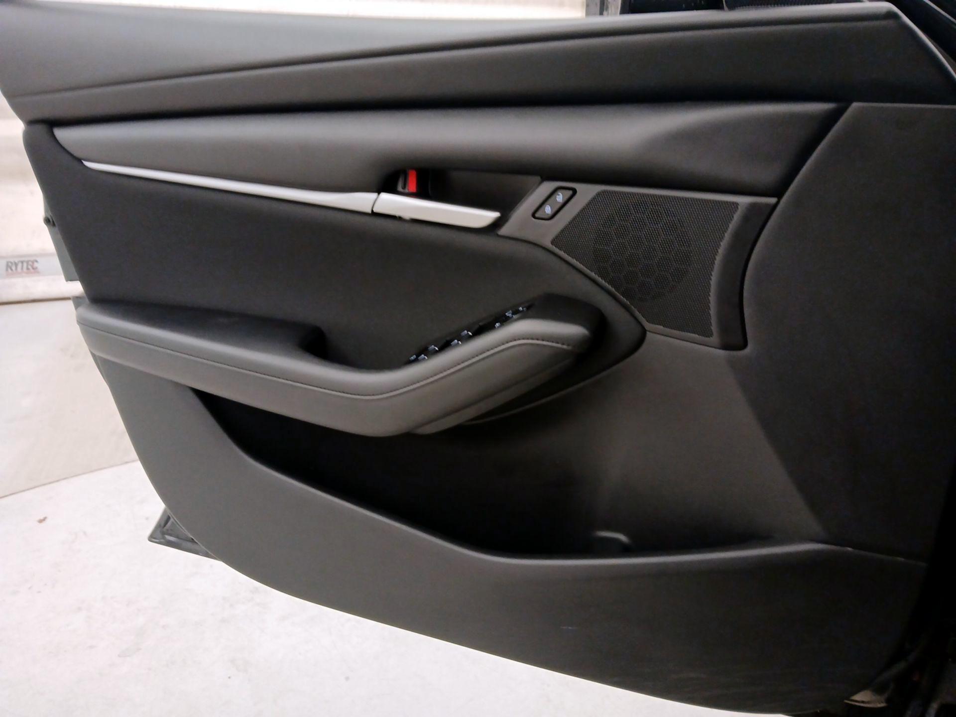 Thumbnail: 2022 Mazda Mazda3 - 12