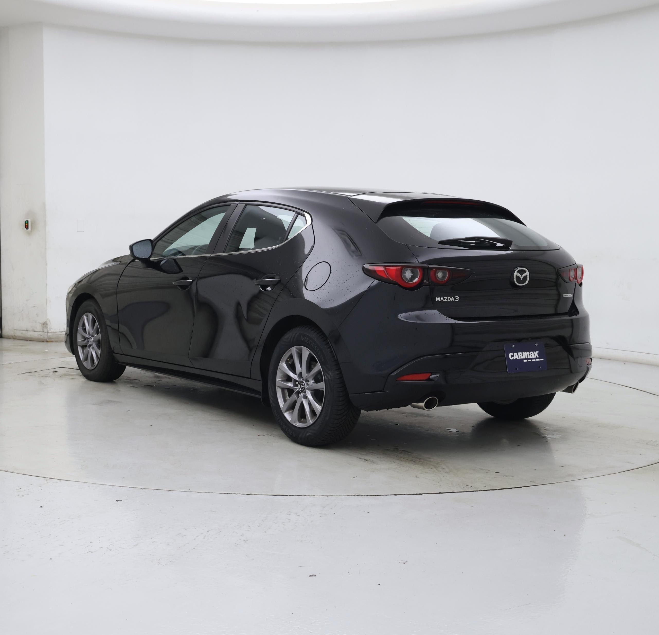 Thumbnail: 2022 Mazda Mazda3 - 2