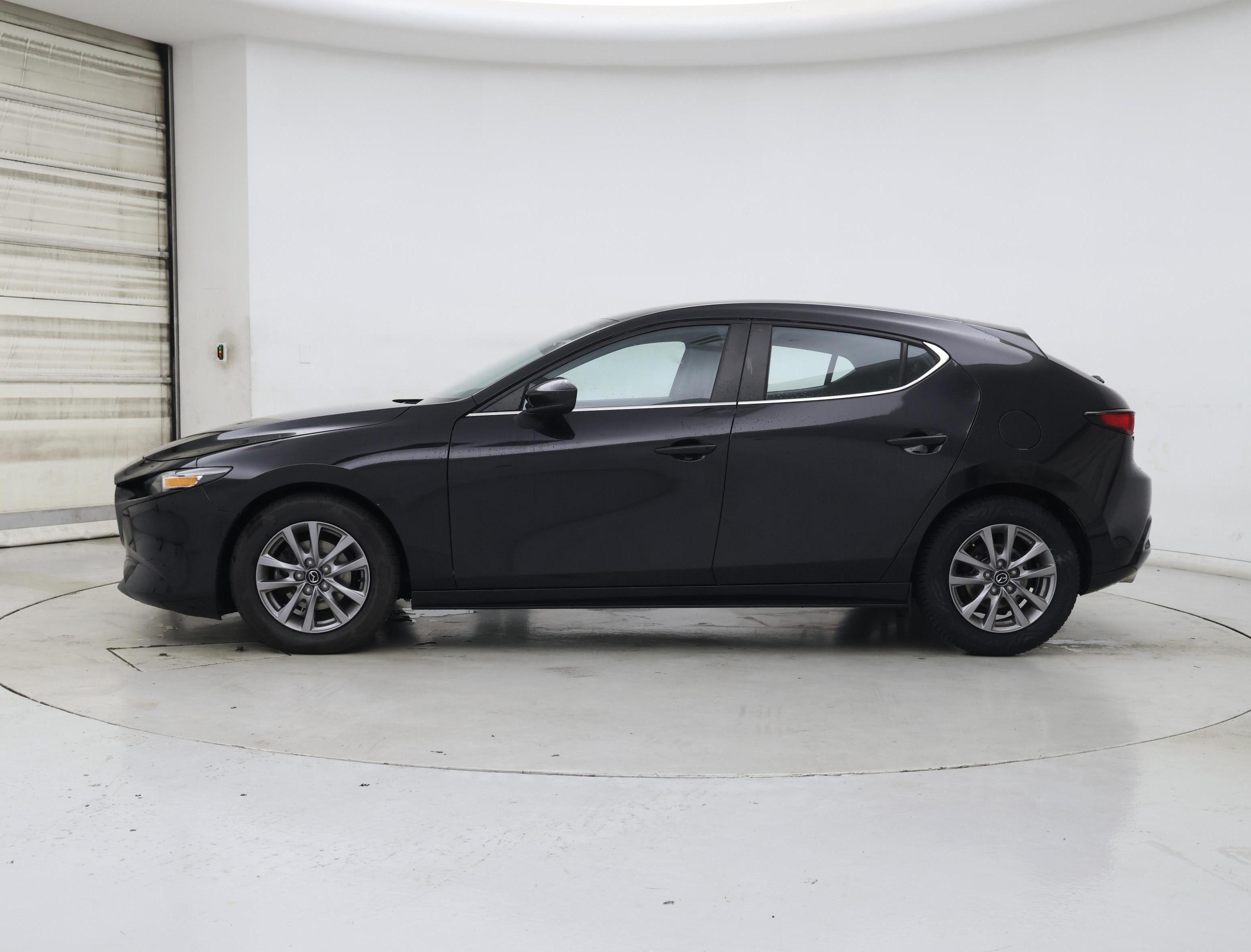 Thumbnail: 2022 Mazda Mazda3 - 3