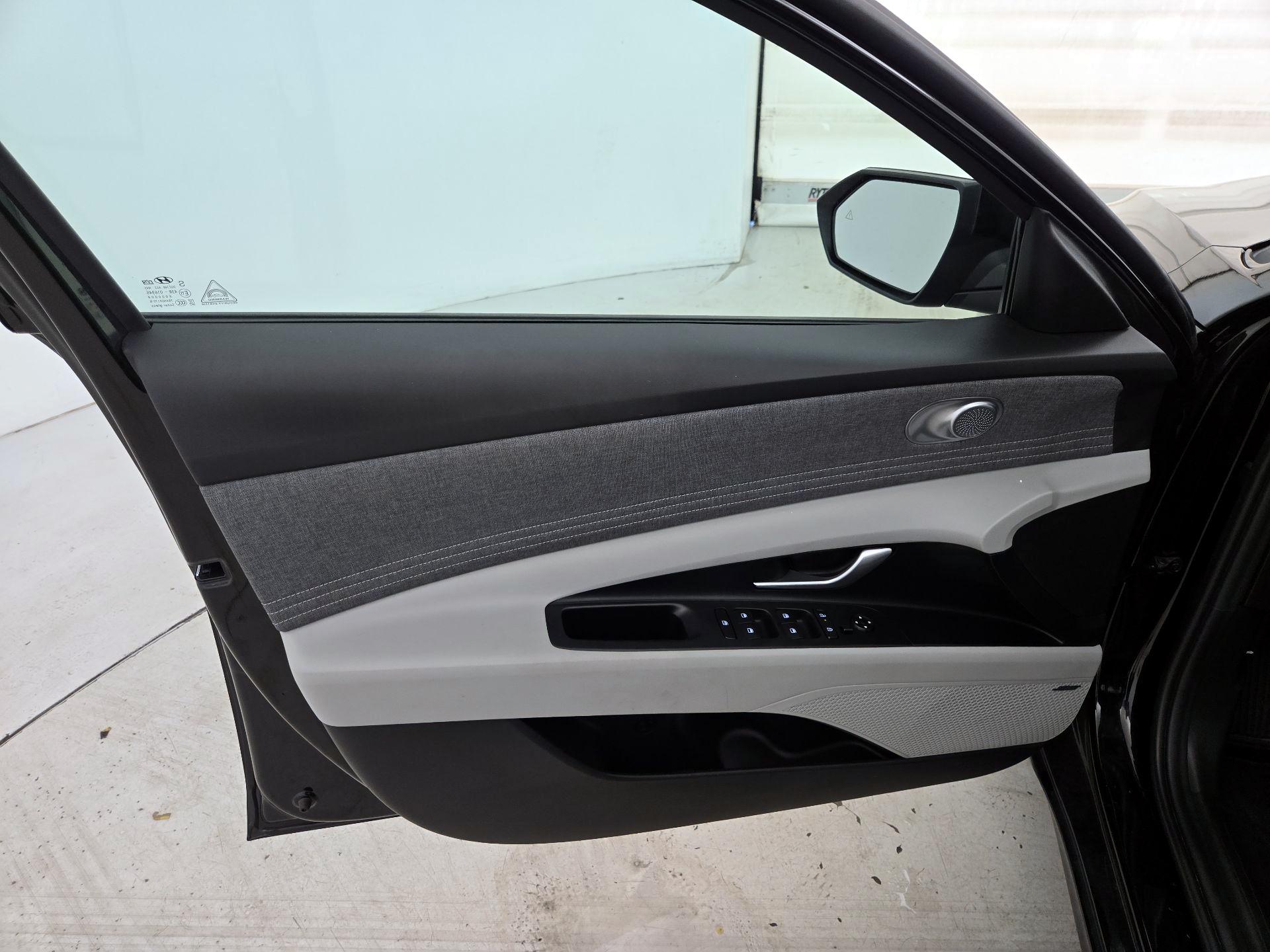 Thumbnail: 2024 Hyundai Elantra - 12