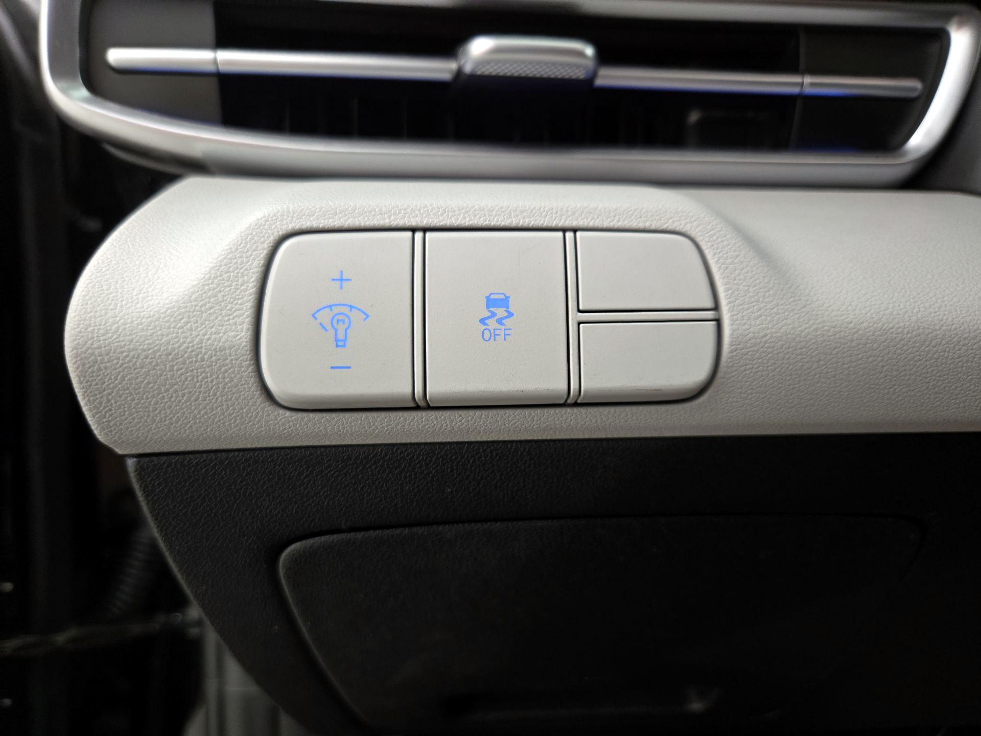 Thumbnail: 2024 Hyundai Elantra - 13