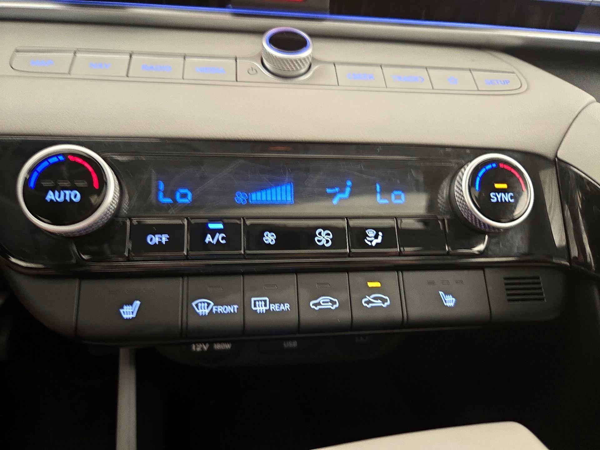 Thumbnail: 2024 Hyundai Elantra - 17
