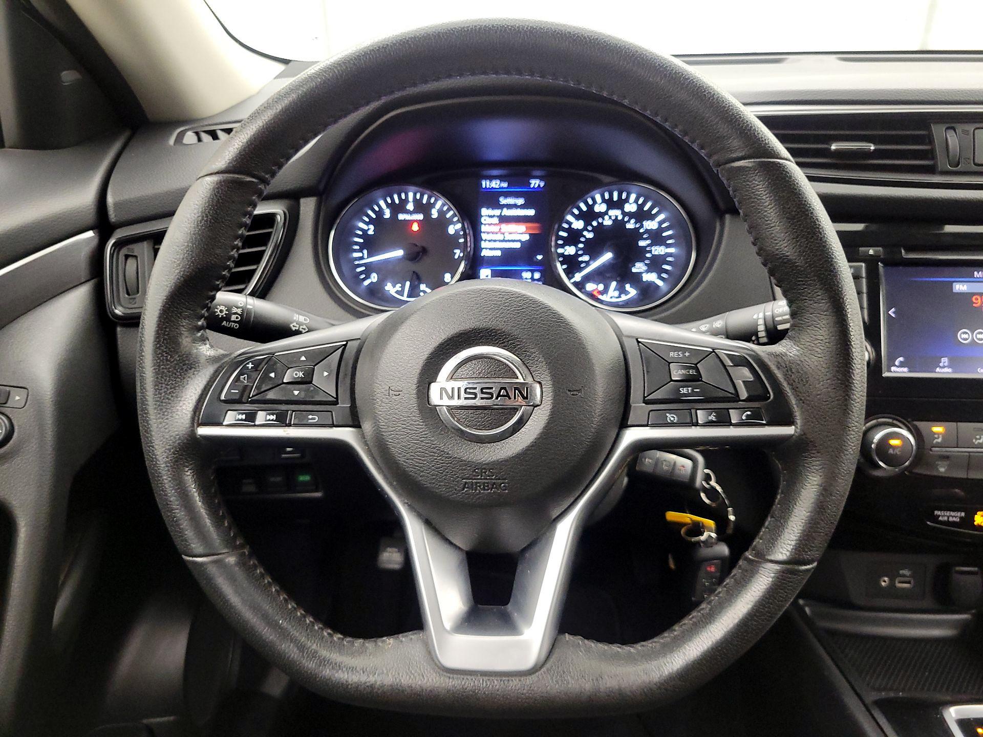 Thumbnail: 2019 Nissan Rogue - 10
