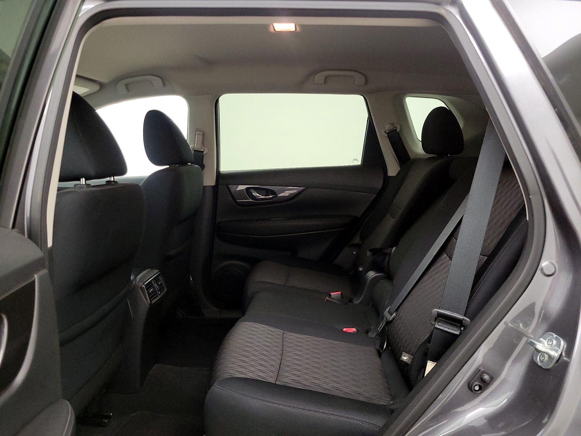 Thumbnail: 2019 Nissan Rogue - 19
