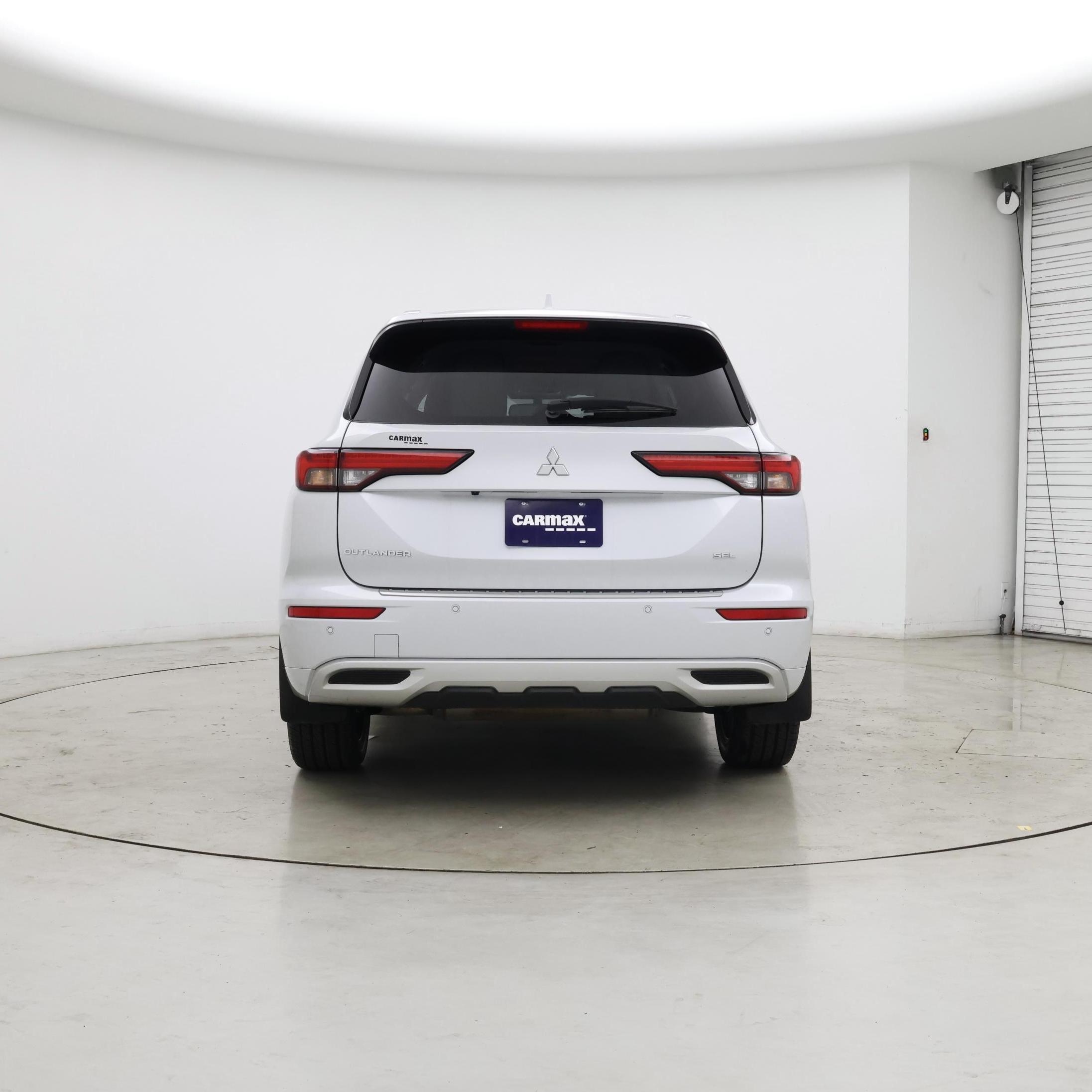 Thumbnail: 2023 Mitsubishi Outlander - 6