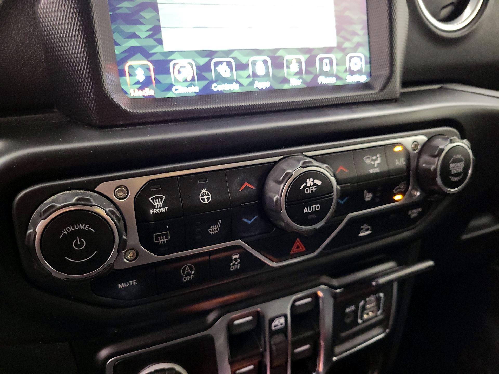 Thumbnail: 2022 Jeep Gladiator - 17
