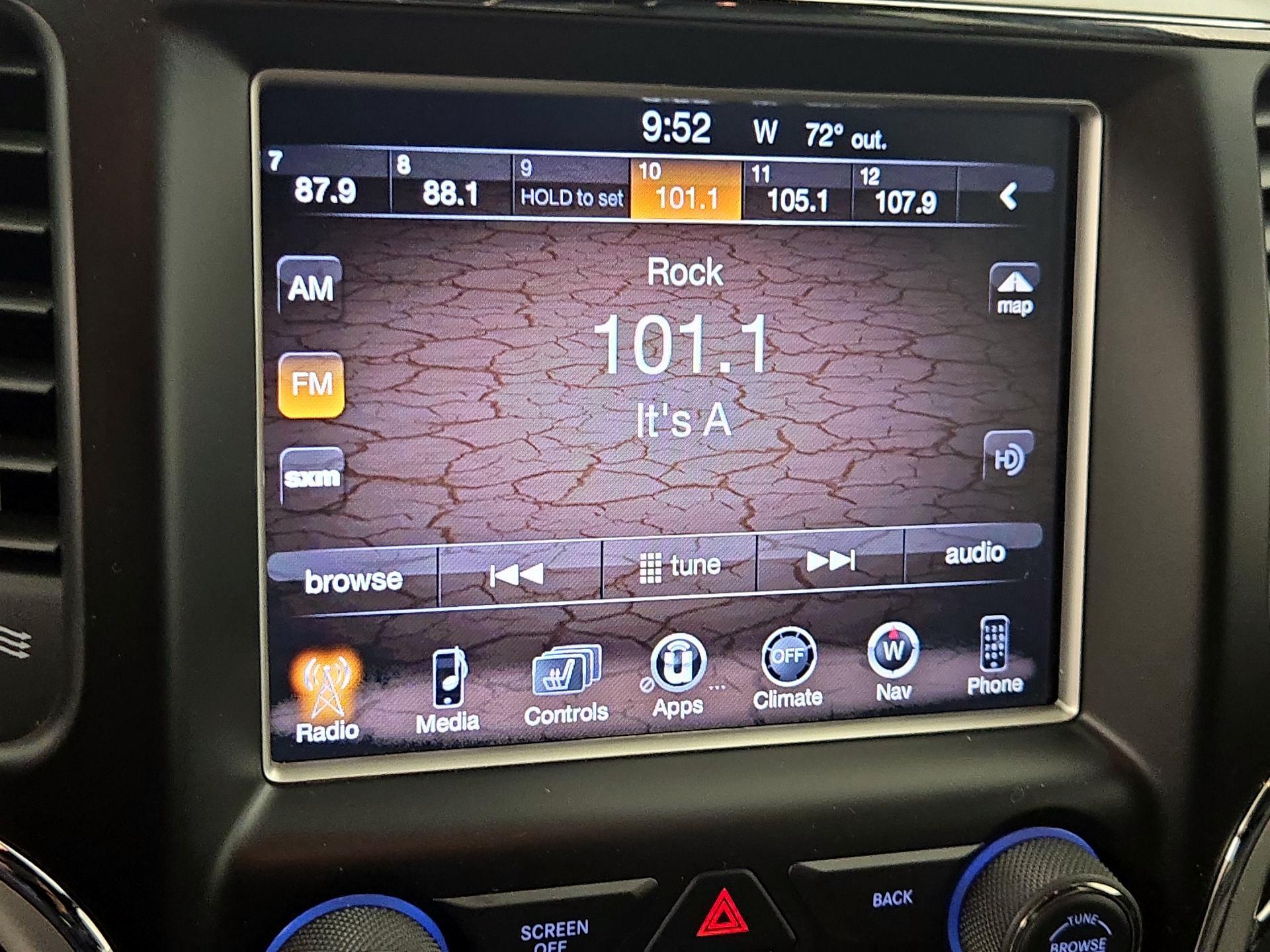 Thumbnail: 2014 Jeep Grand Cherokee - 16
