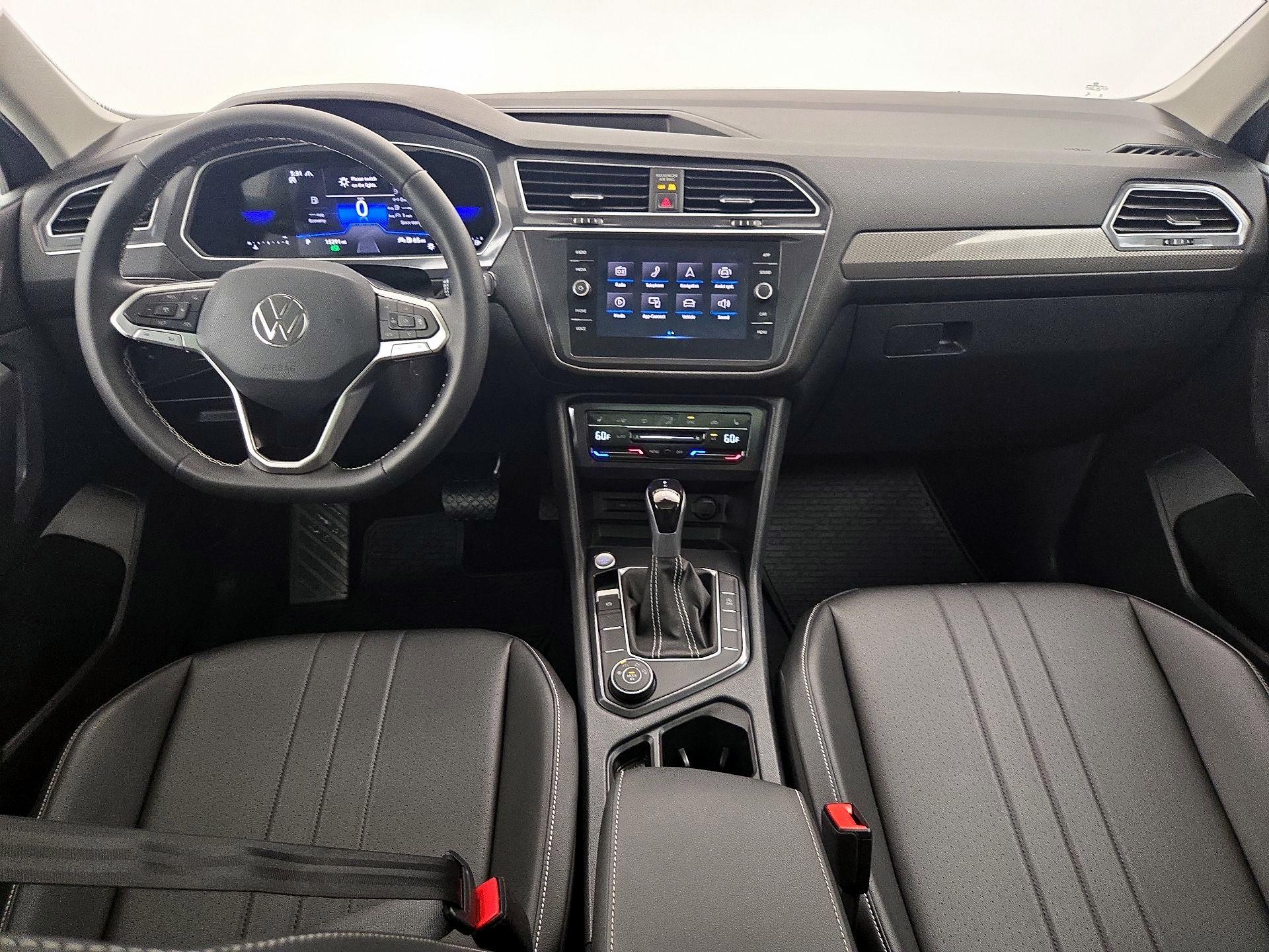 Thumbnail: 2023 Volkswagen Tiguan - 9