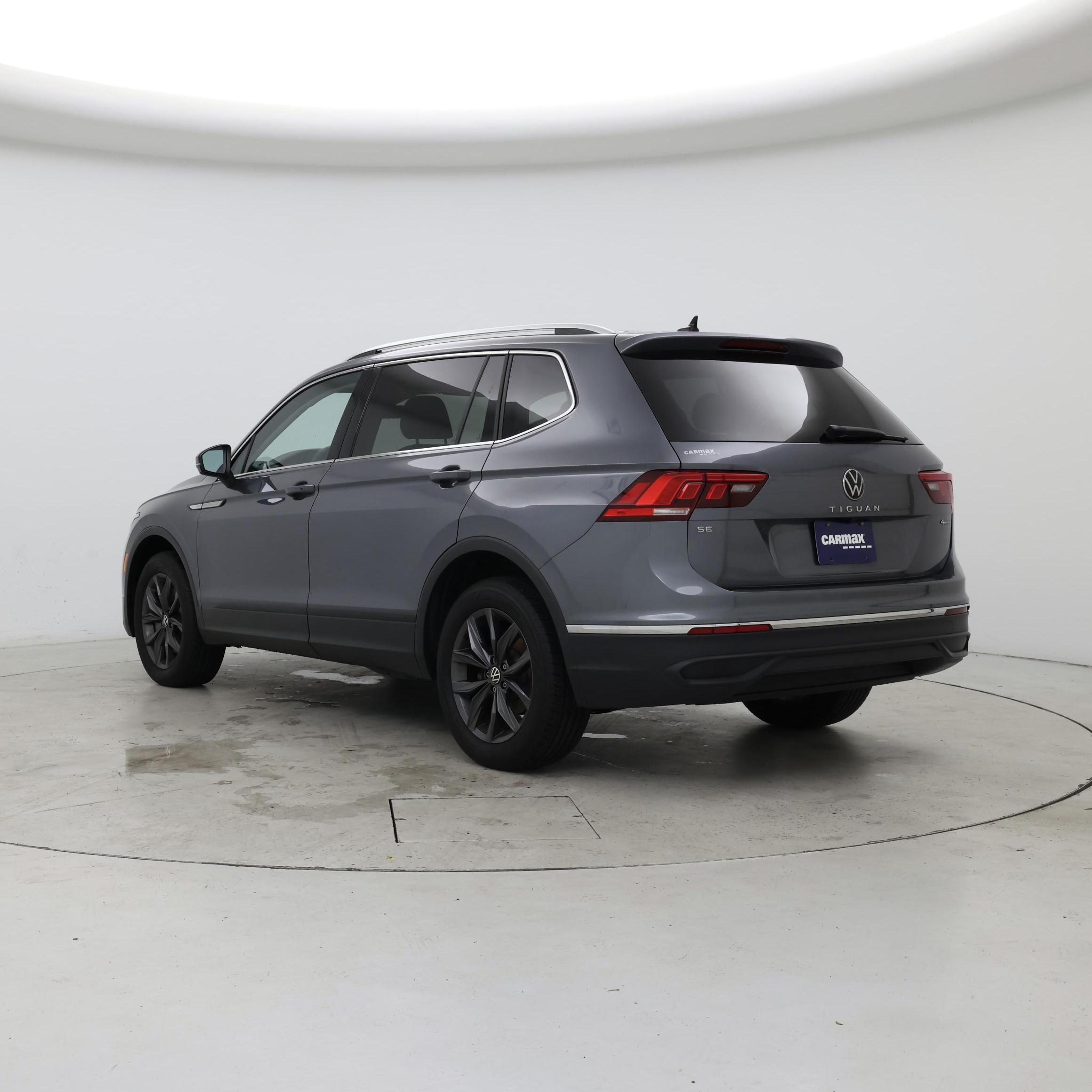 Thumbnail: 2023 Volkswagen Tiguan - 2