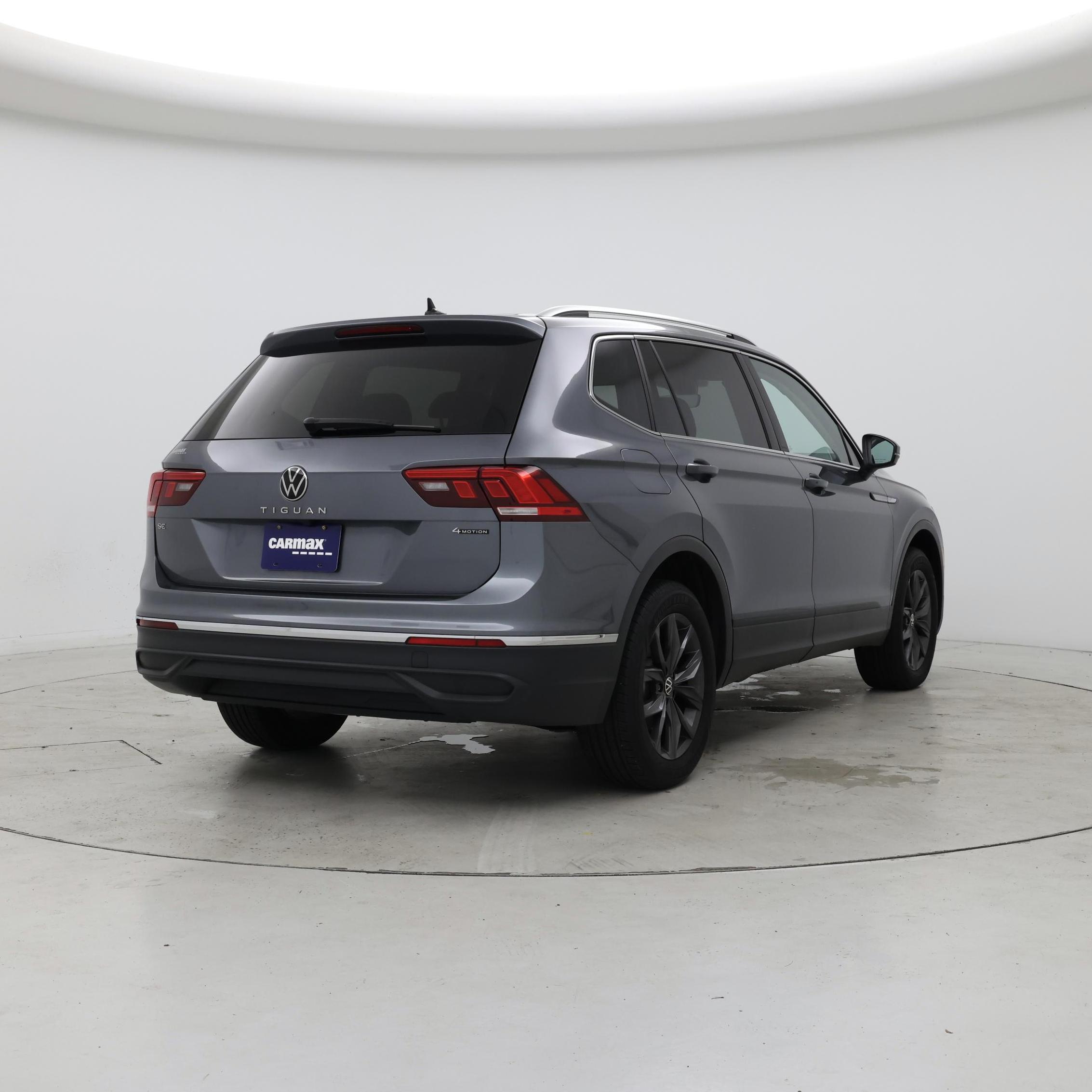 Thumbnail: 2023 Volkswagen Tiguan - 8