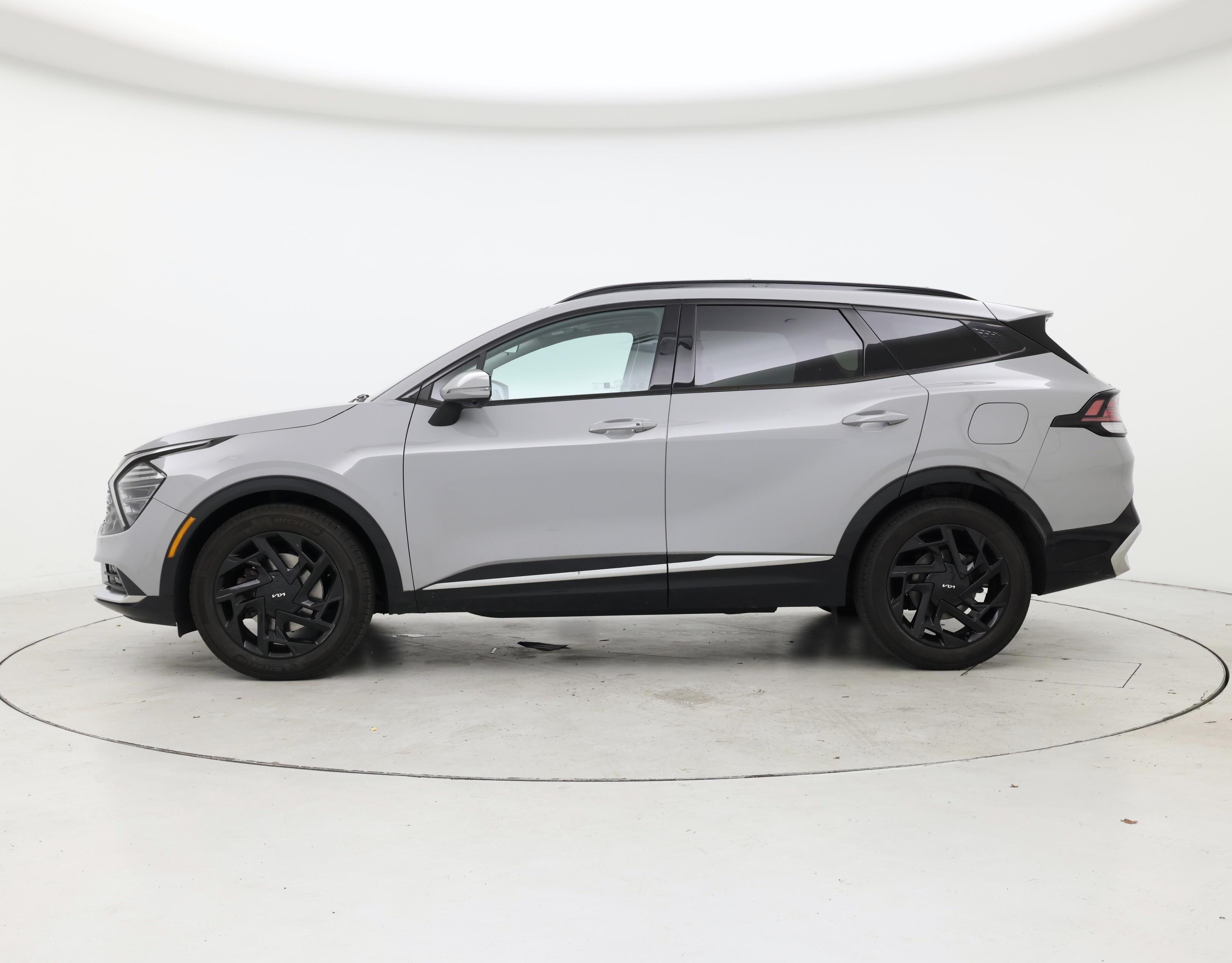Thumbnail: 2023 Kia Sportage - 3