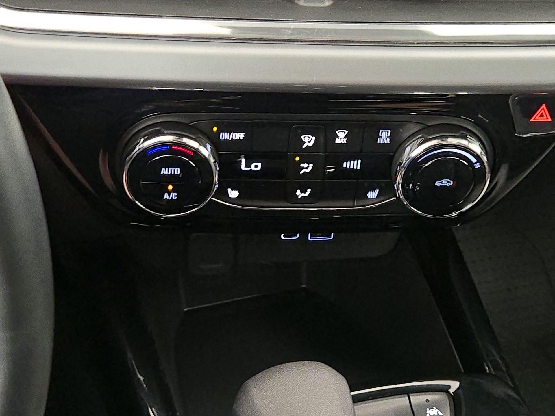 Thumbnail: 2024 Chevrolet Trax - 16