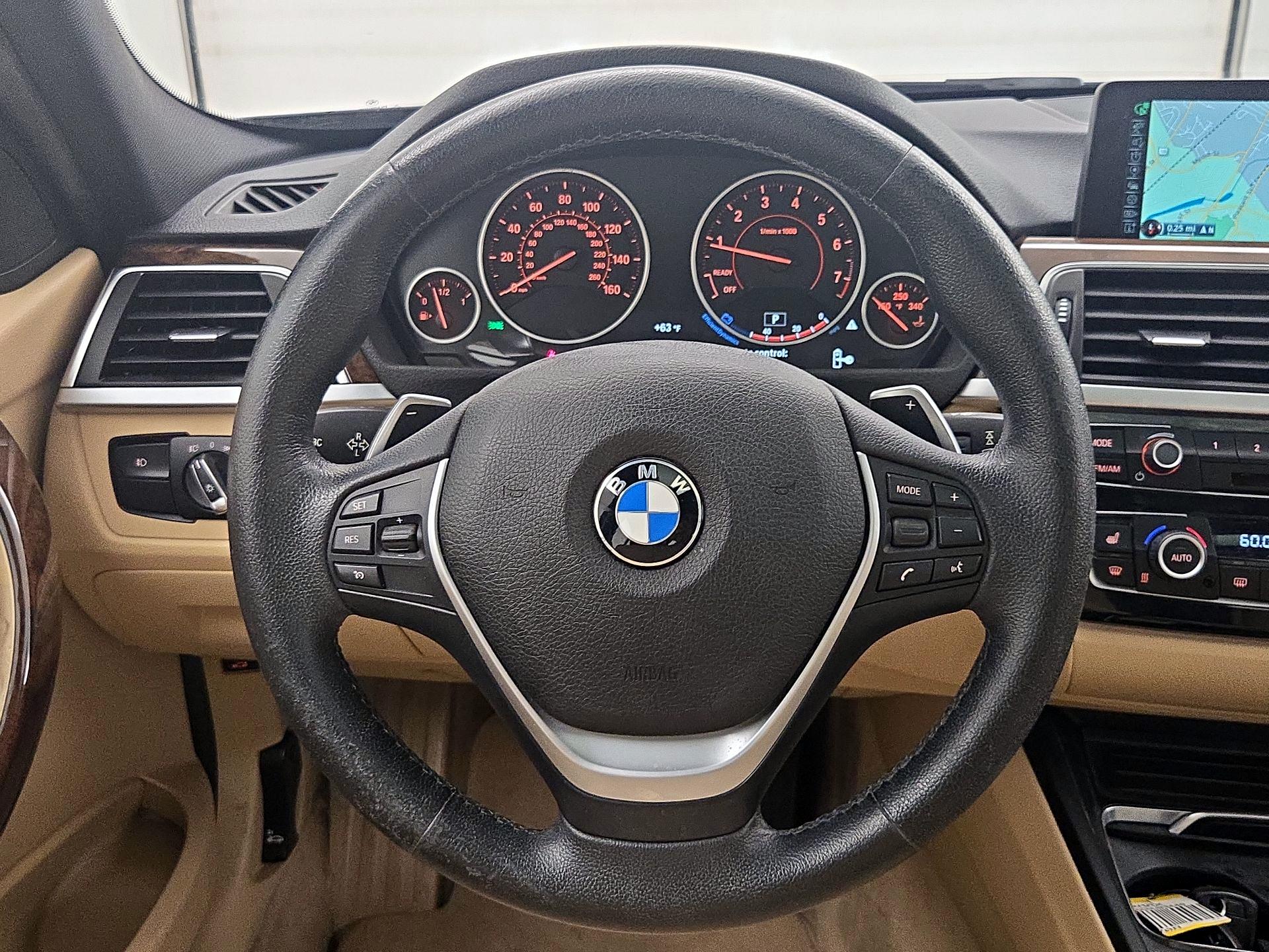 Thumbnail: 2016 BMW 3 Series - 10