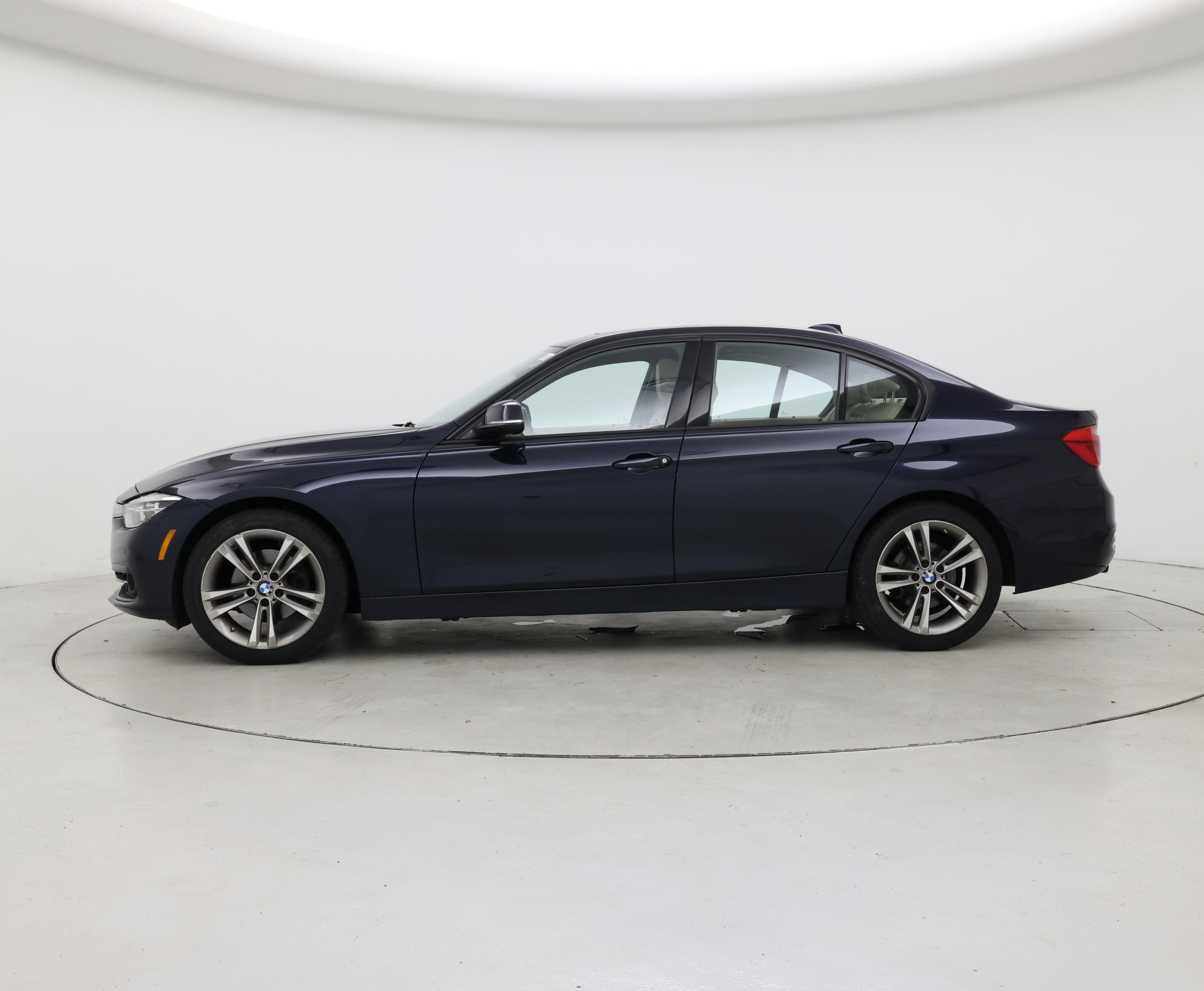 Thumbnail: 2016 BMW 3 Series - 3