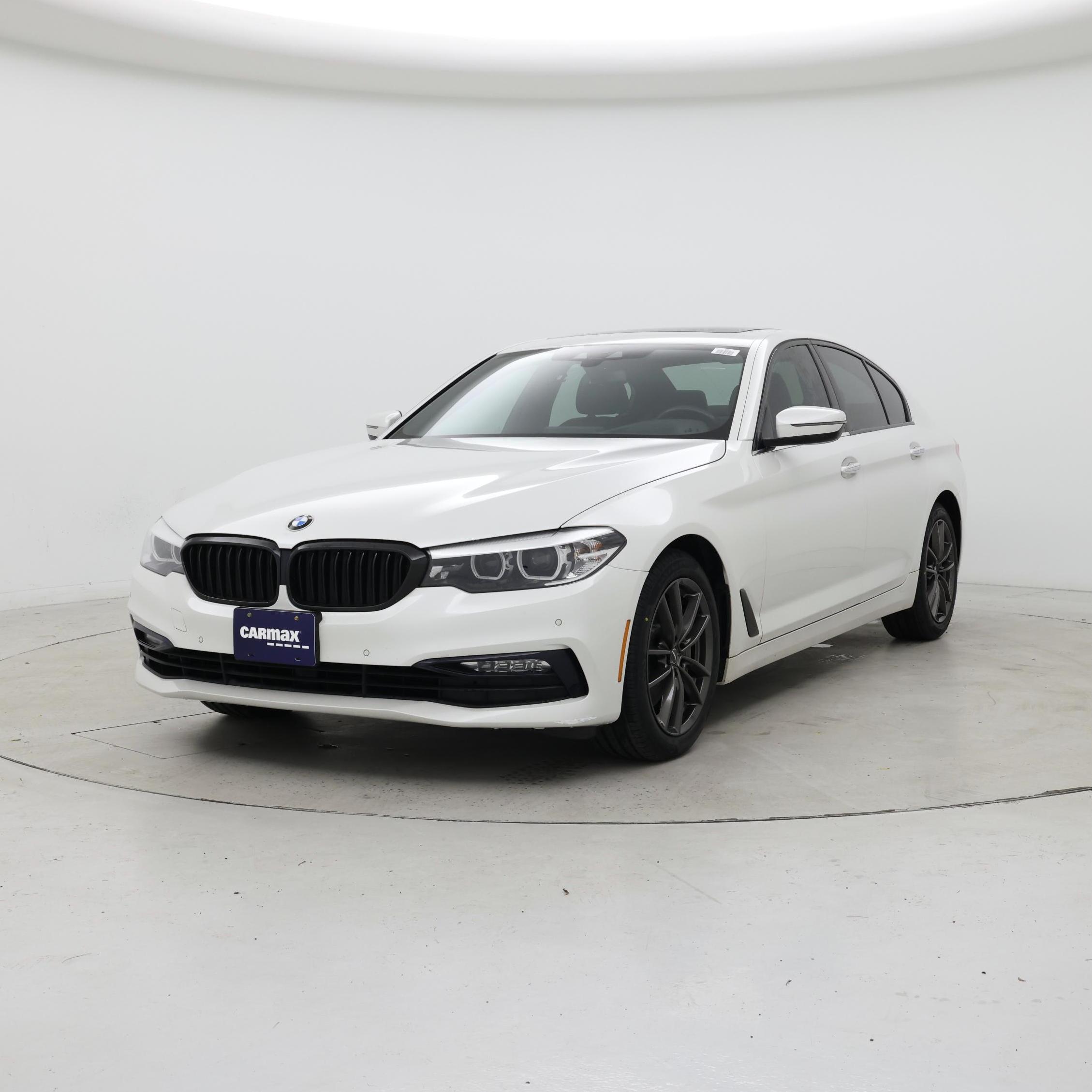 Thumbnail: 2018 BMW 5 Series - 4