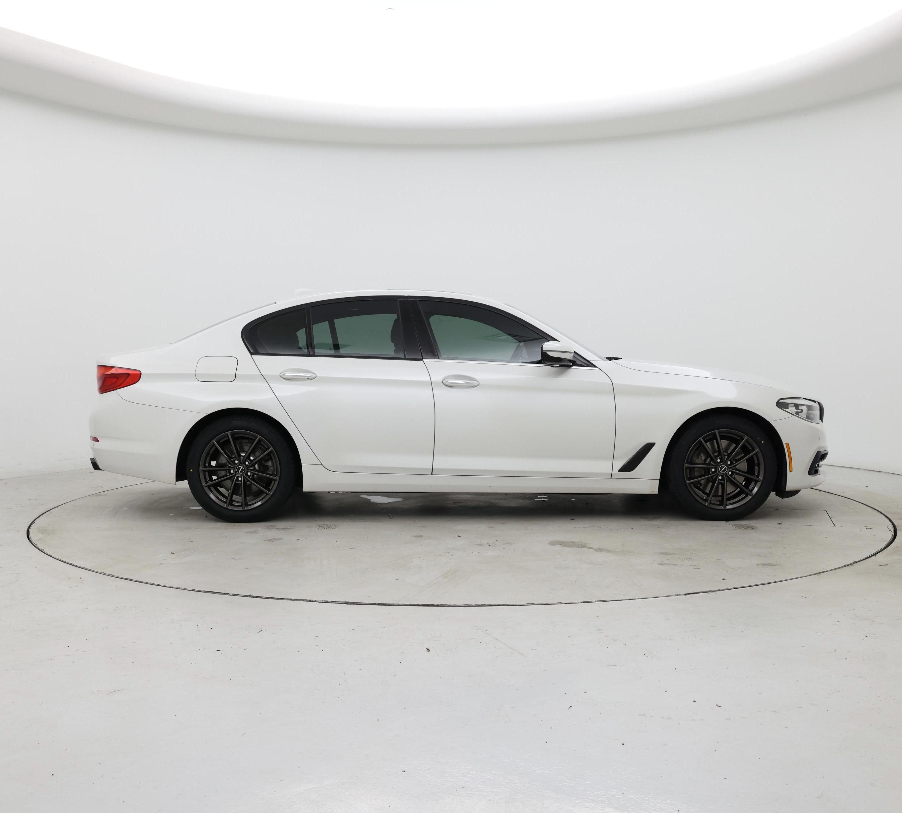 Thumbnail: 2018 BMW 5 Series - 7