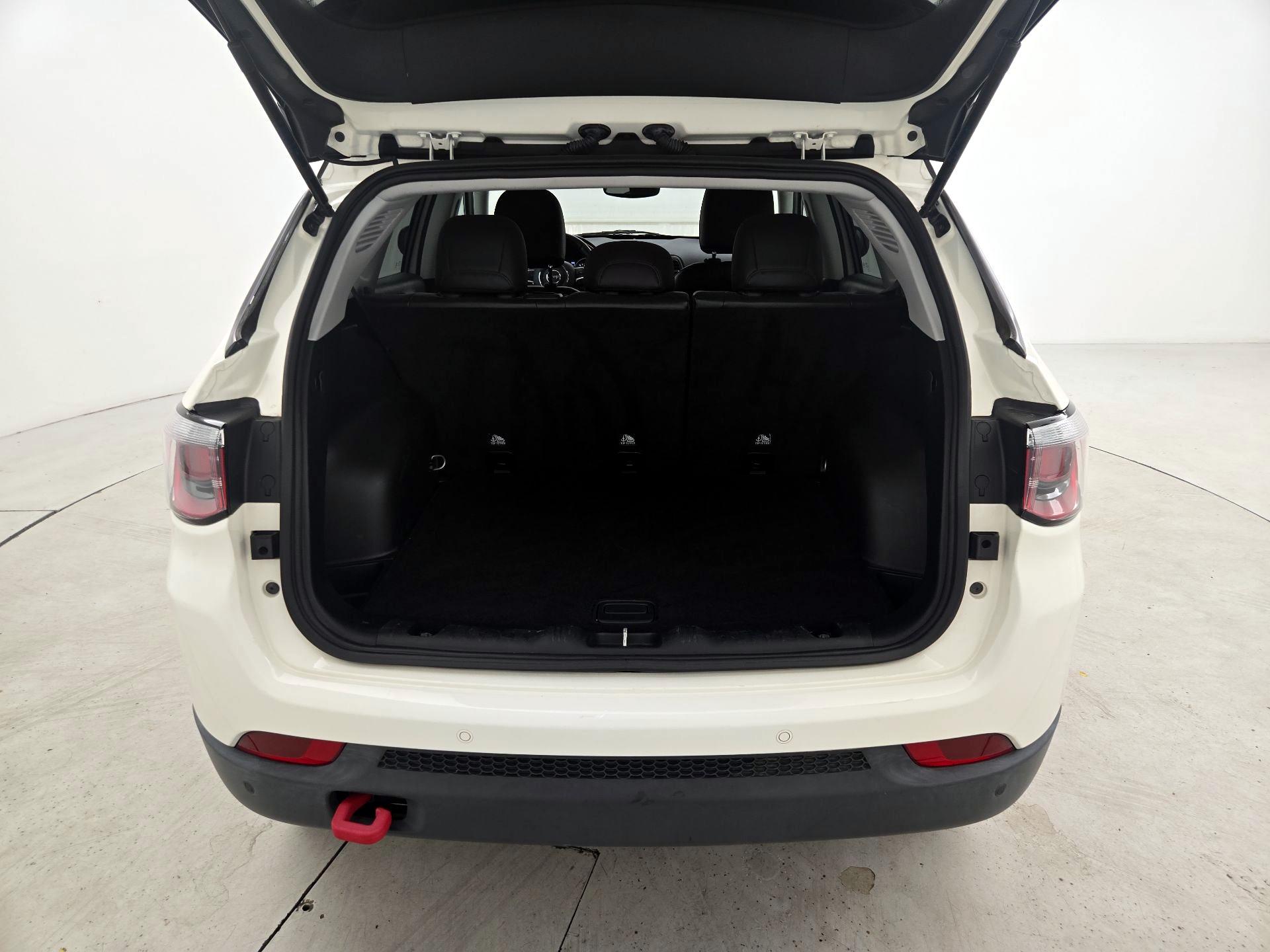 Thumbnail: 2019 Jeep Compass - 20