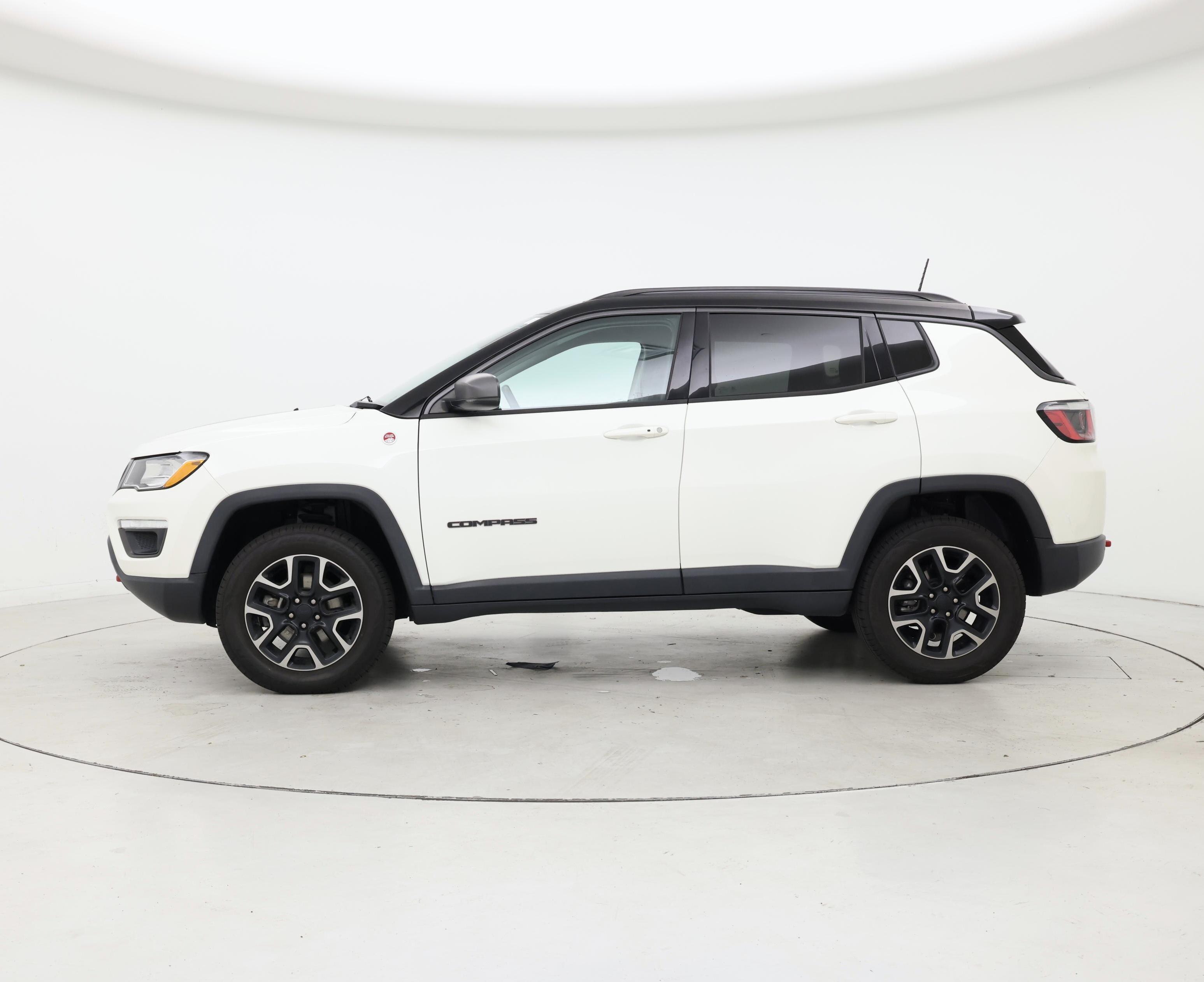 Thumbnail: 2019 Jeep Compass - 3