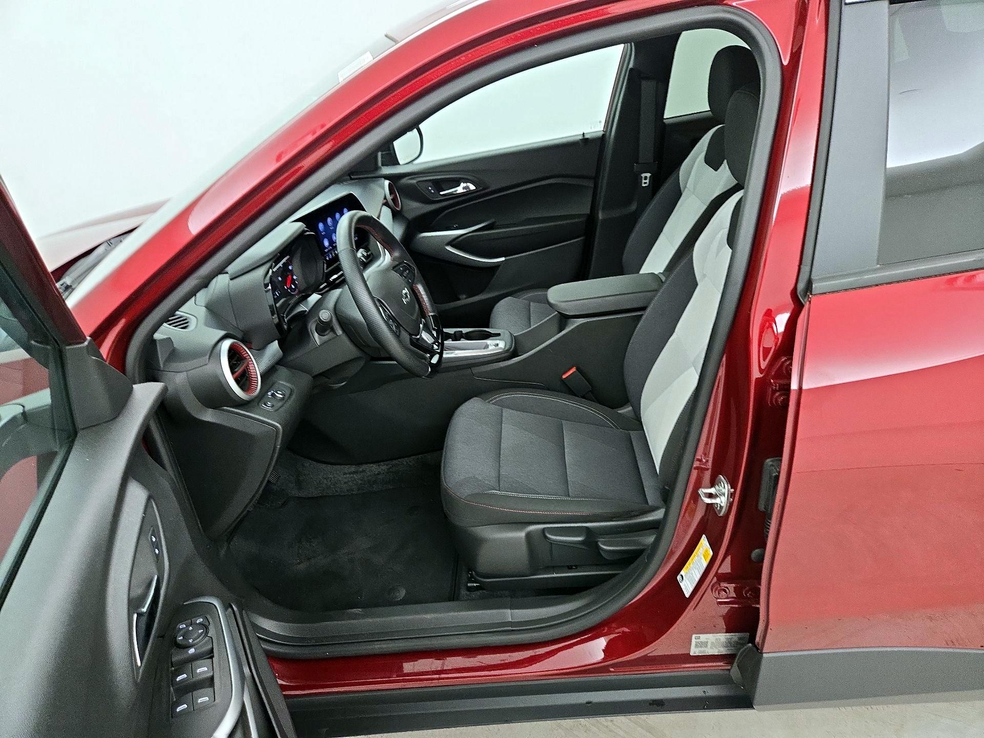 Thumbnail: 2024 Chevrolet Trax - 11